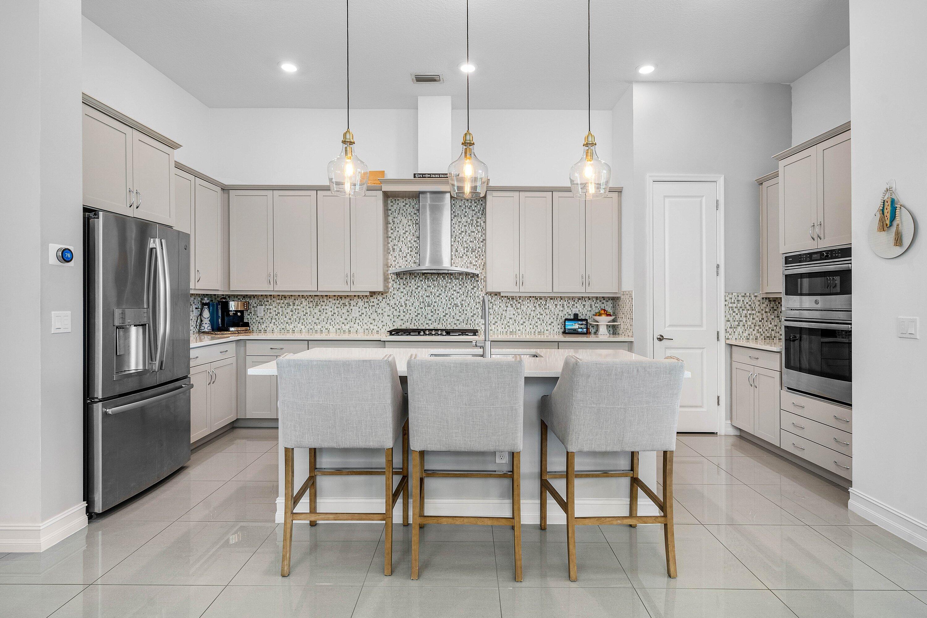 PALM MEADOWS ESTATES - Residential