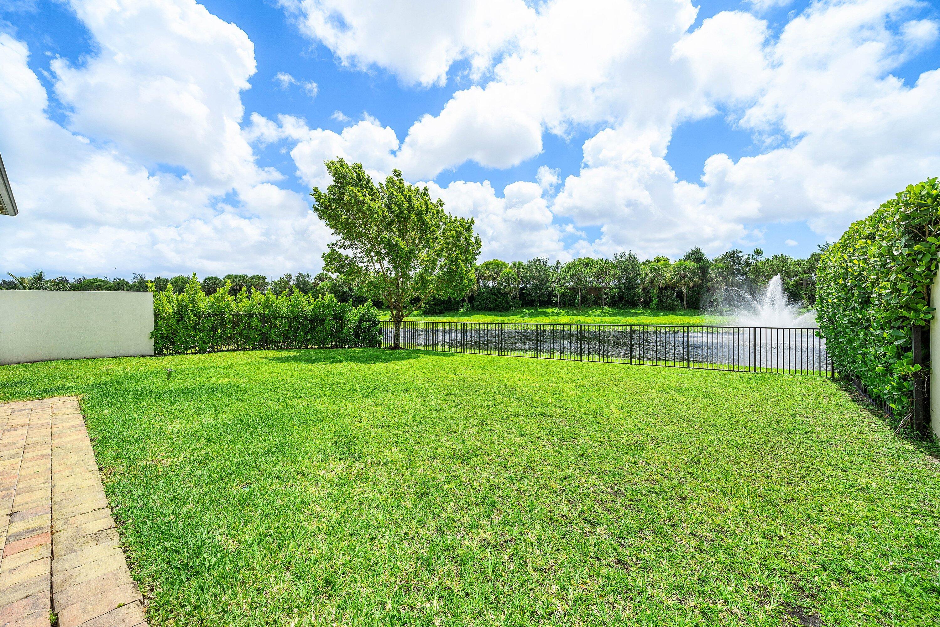 PALM MEADOWS ESTATES - Residential