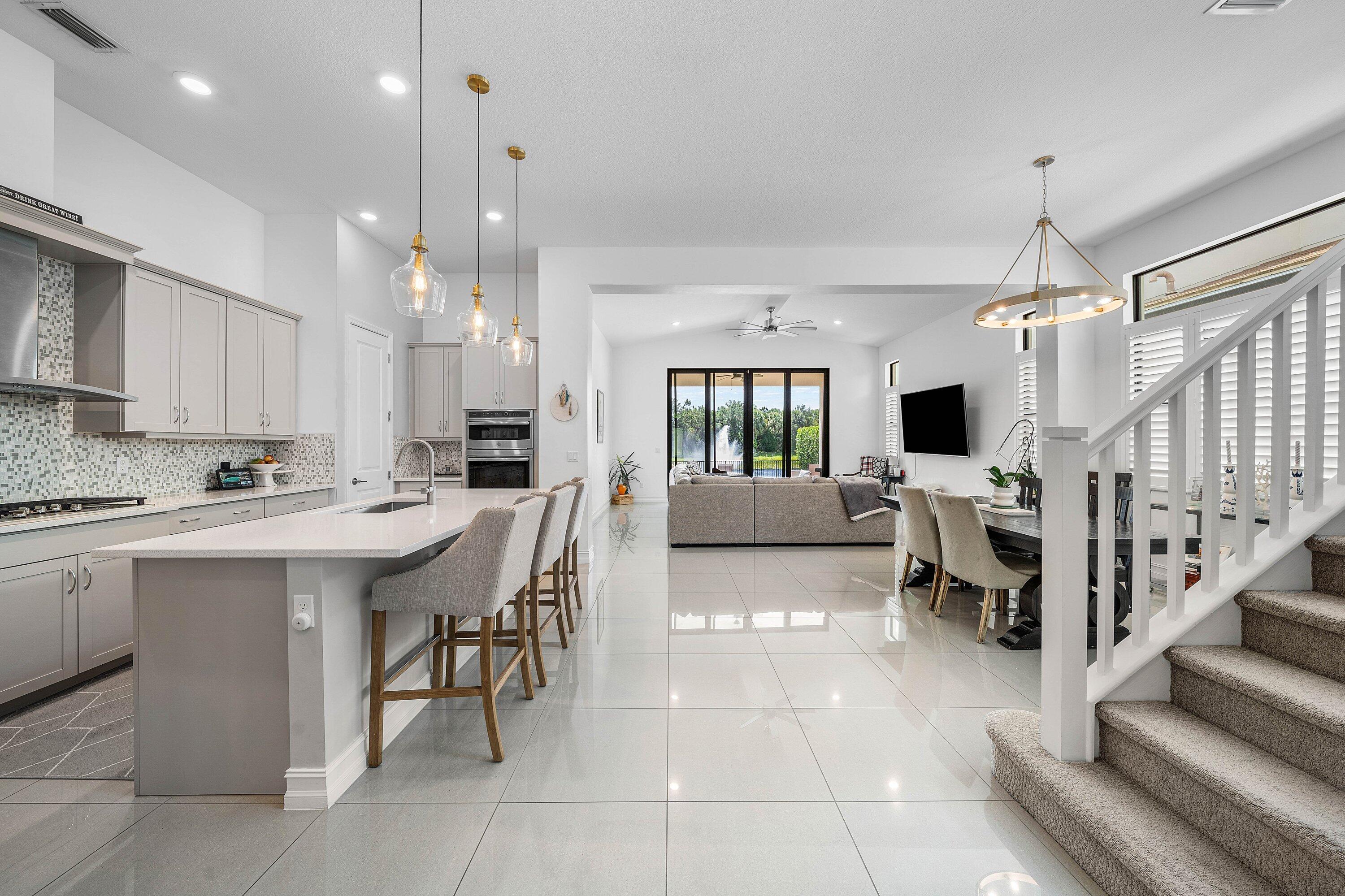 PALM MEADOWS ESTATES - Residential