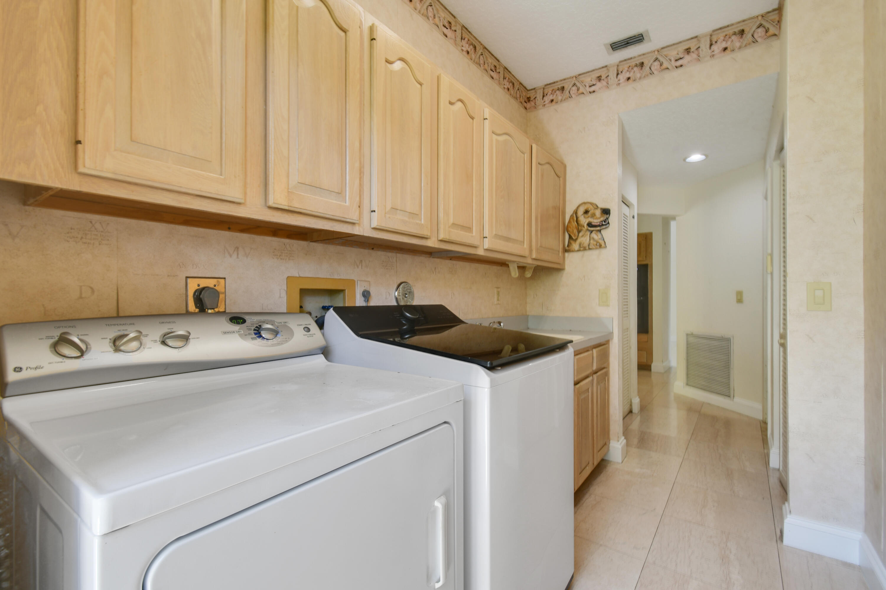 CRYSTAL POINTE 1 - Residential