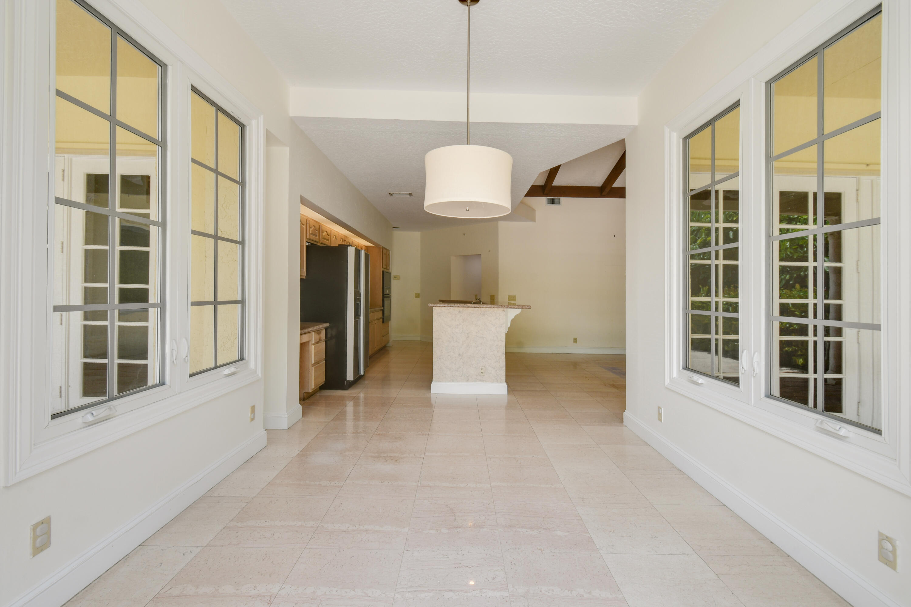 CRYSTAL POINTE 1 - Residential