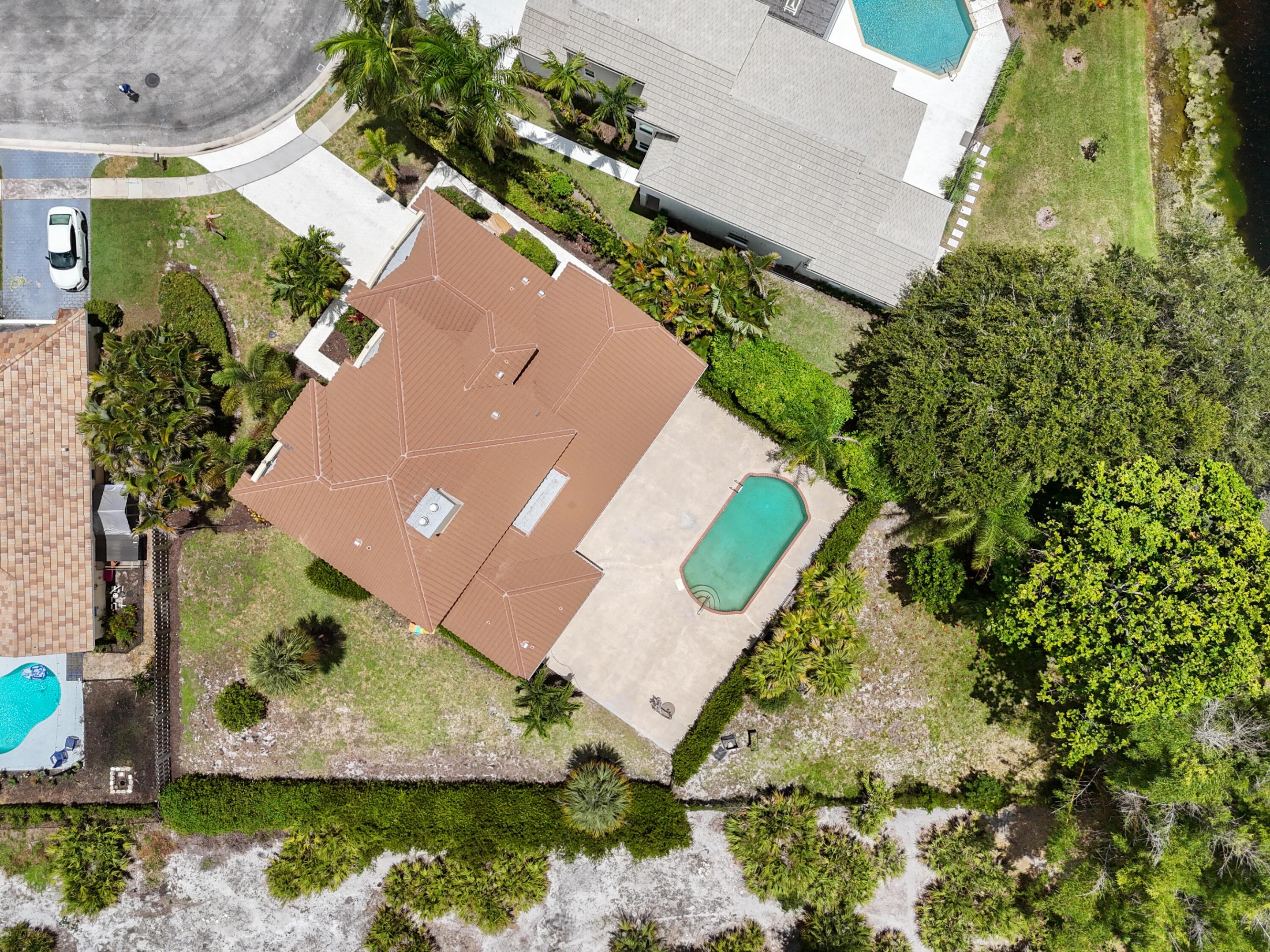 CRYSTAL POINTE 1 - Residential