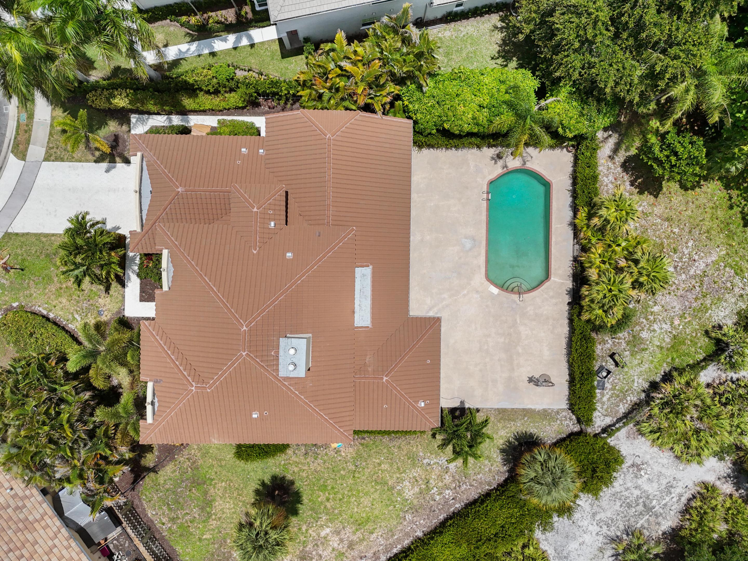 CRYSTAL POINTE 1 - Residential
