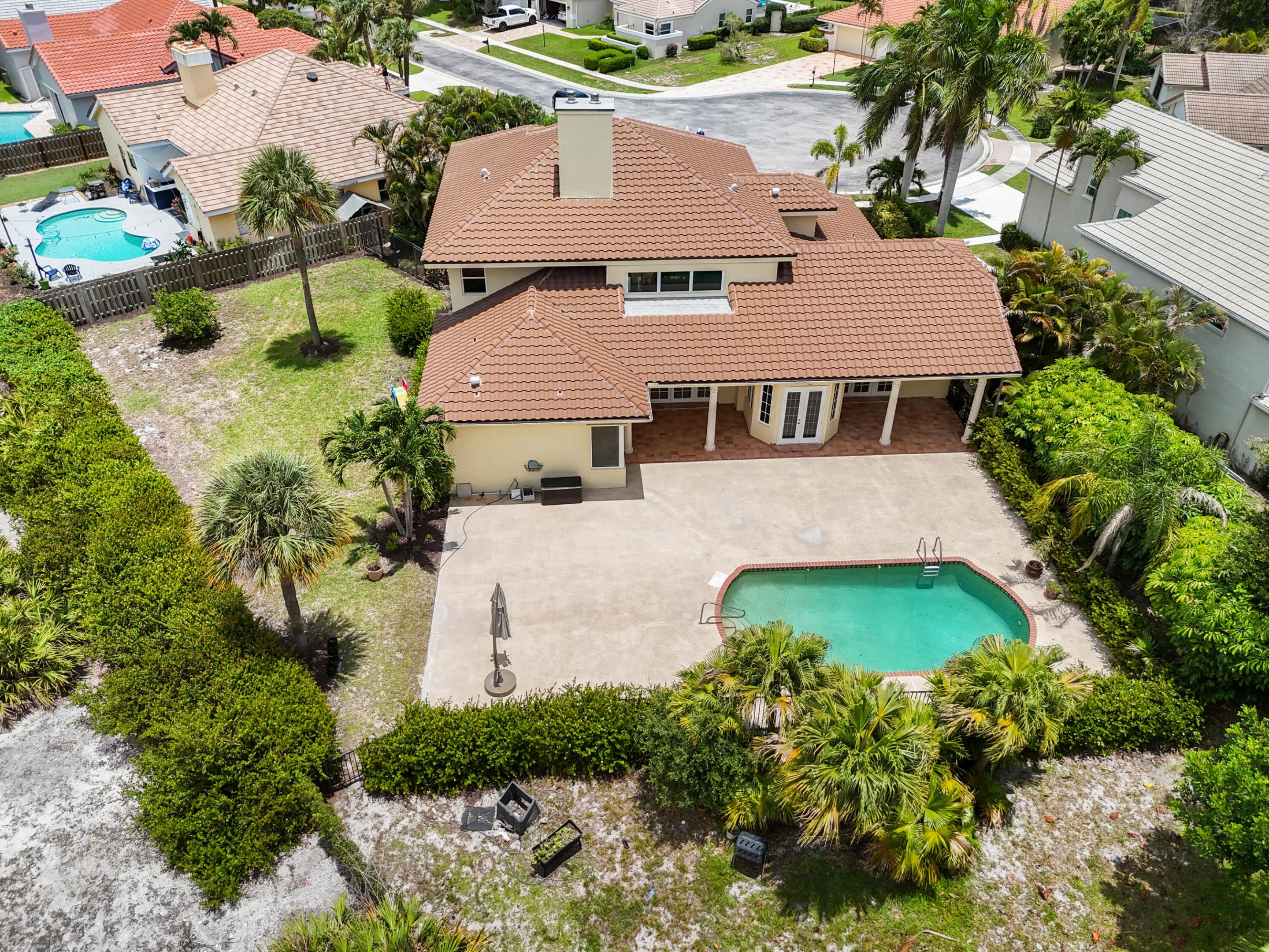 CRYSTAL POINTE 1 - Residential