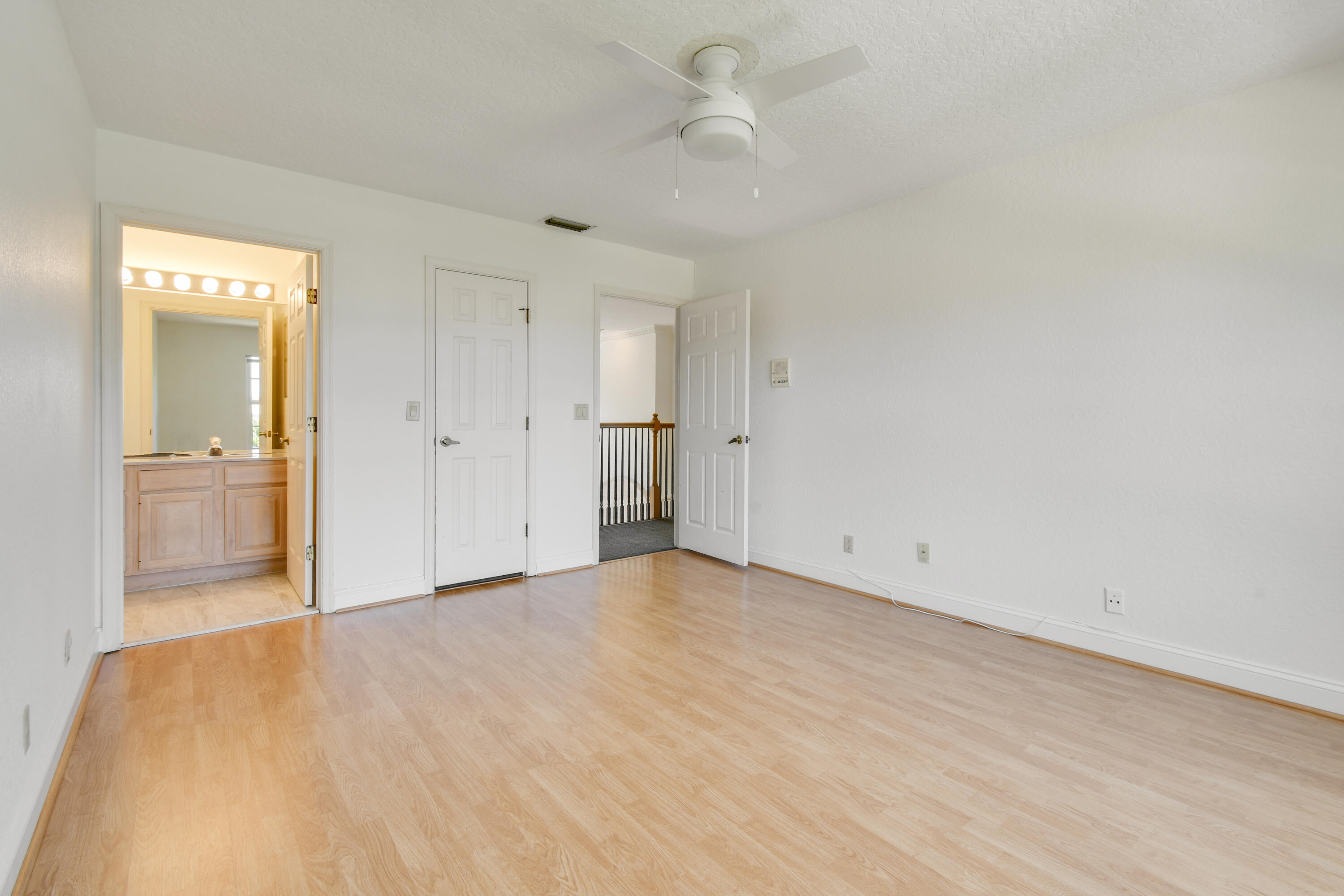 CRYSTAL POINTE 1 - Residential