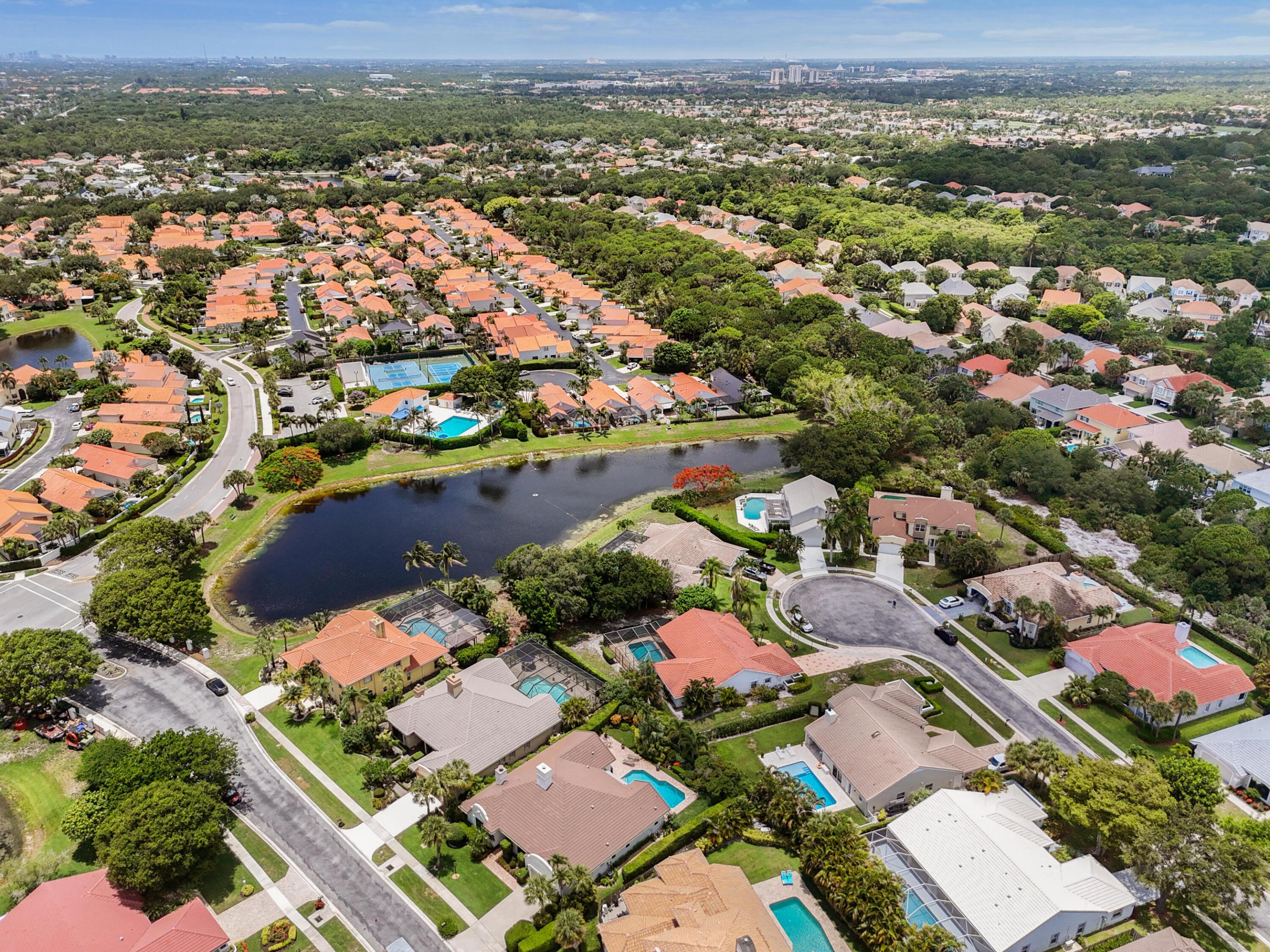 CRYSTAL POINTE 1 - Residential