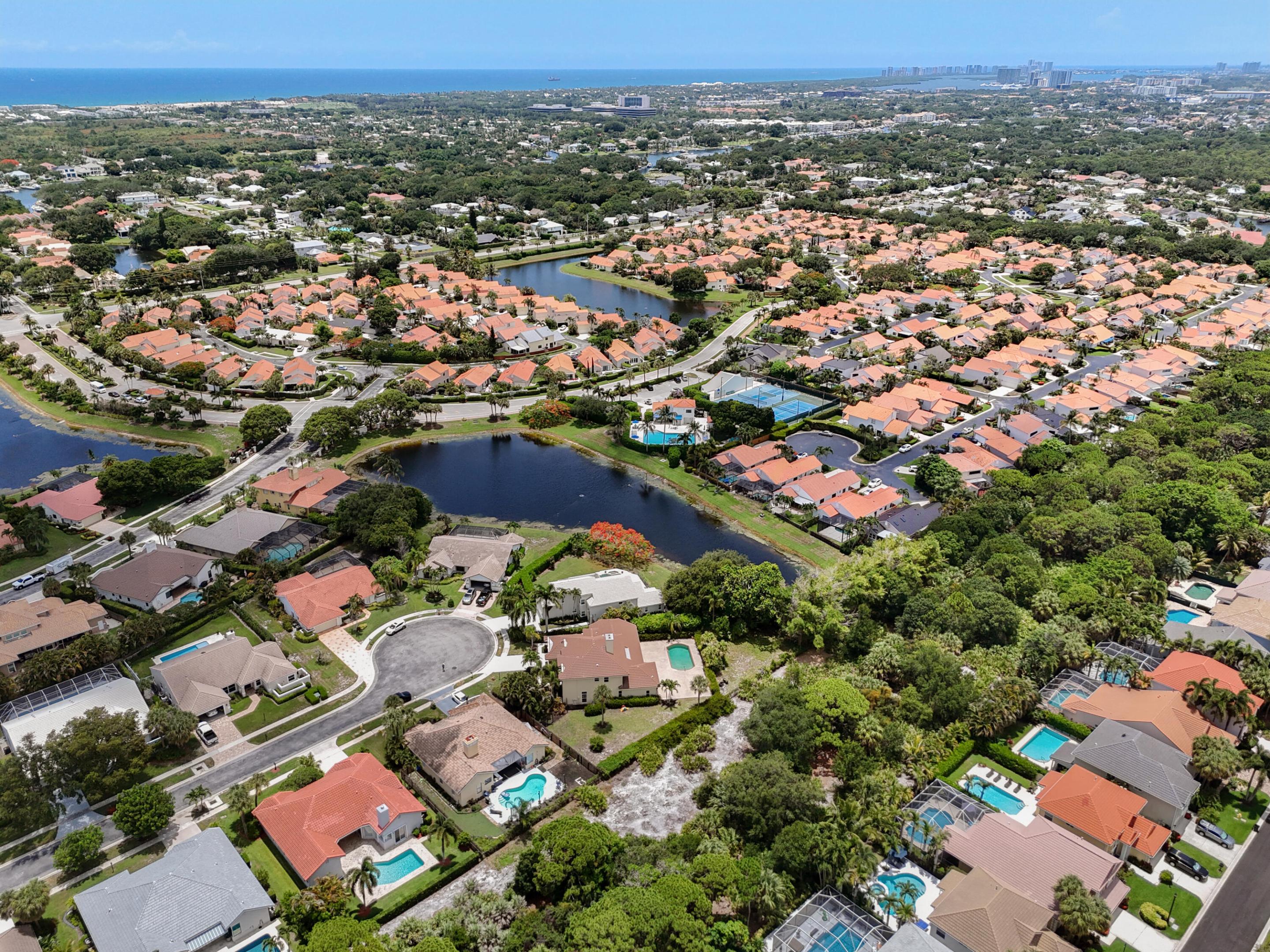 CRYSTAL POINTE 1 - Residential