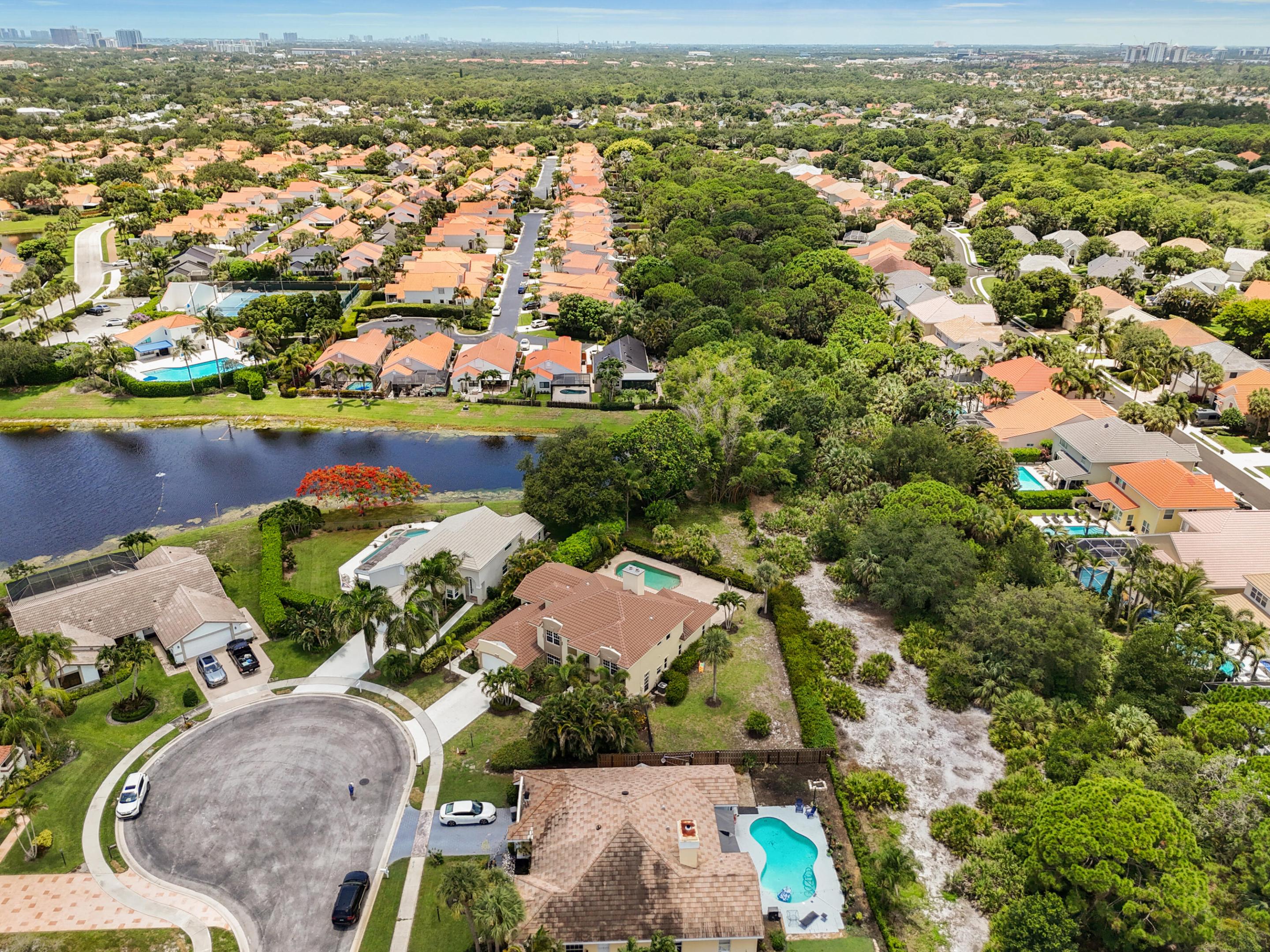CRYSTAL POINTE 1 - Residential