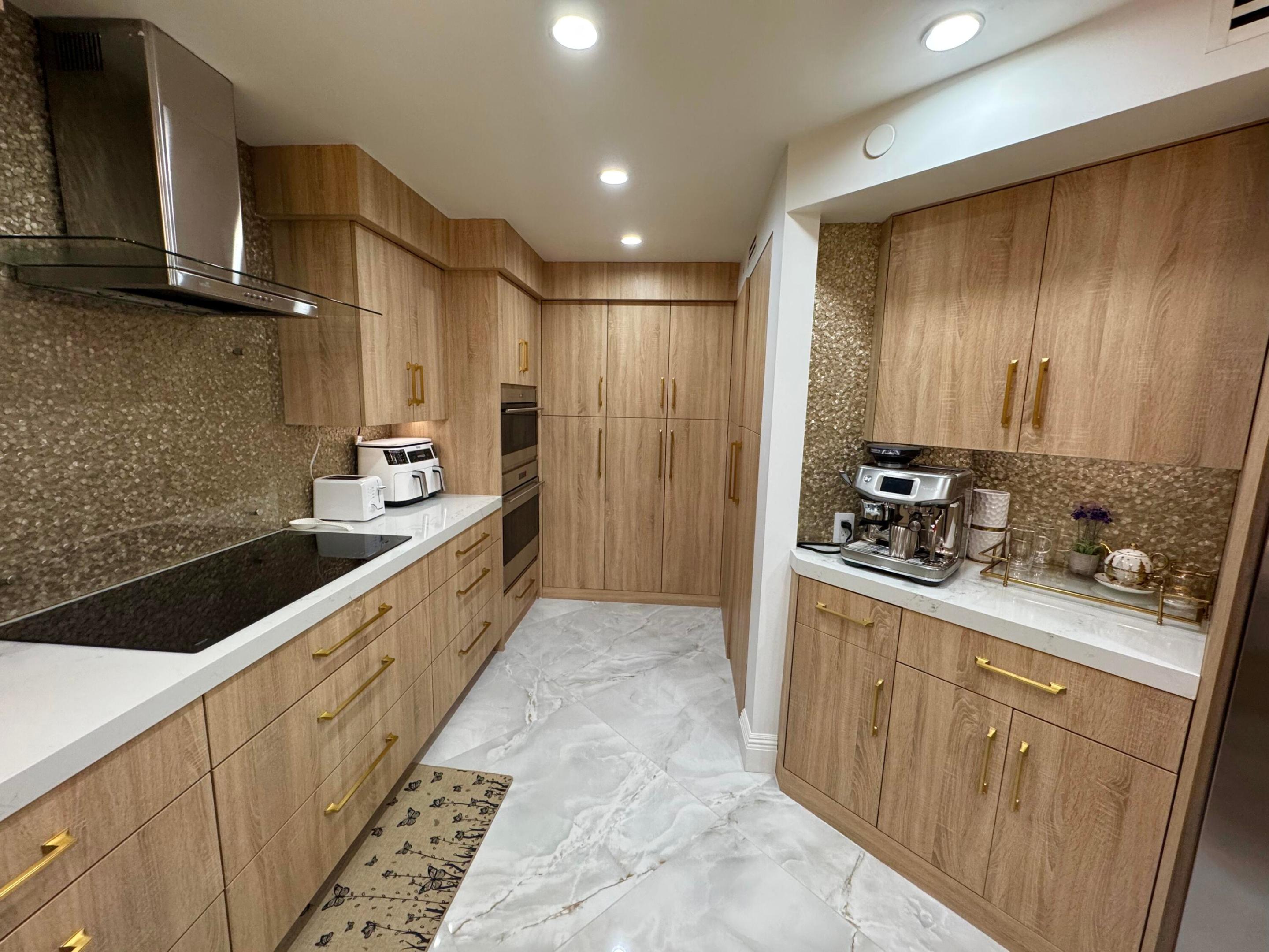 HILLSBORO OCEAN CLUB - Residential