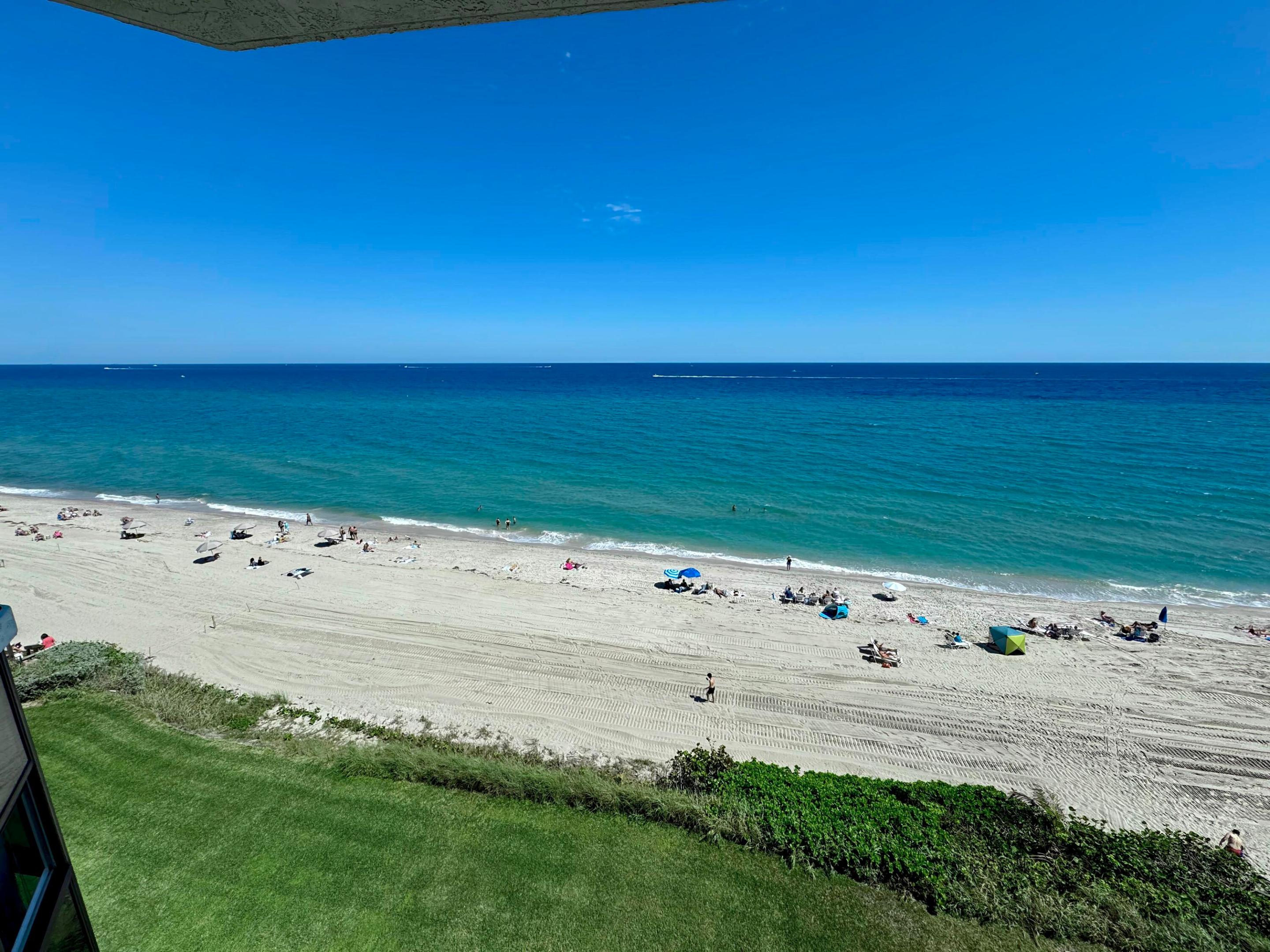 HILLSBORO OCEAN CLUB - Residential