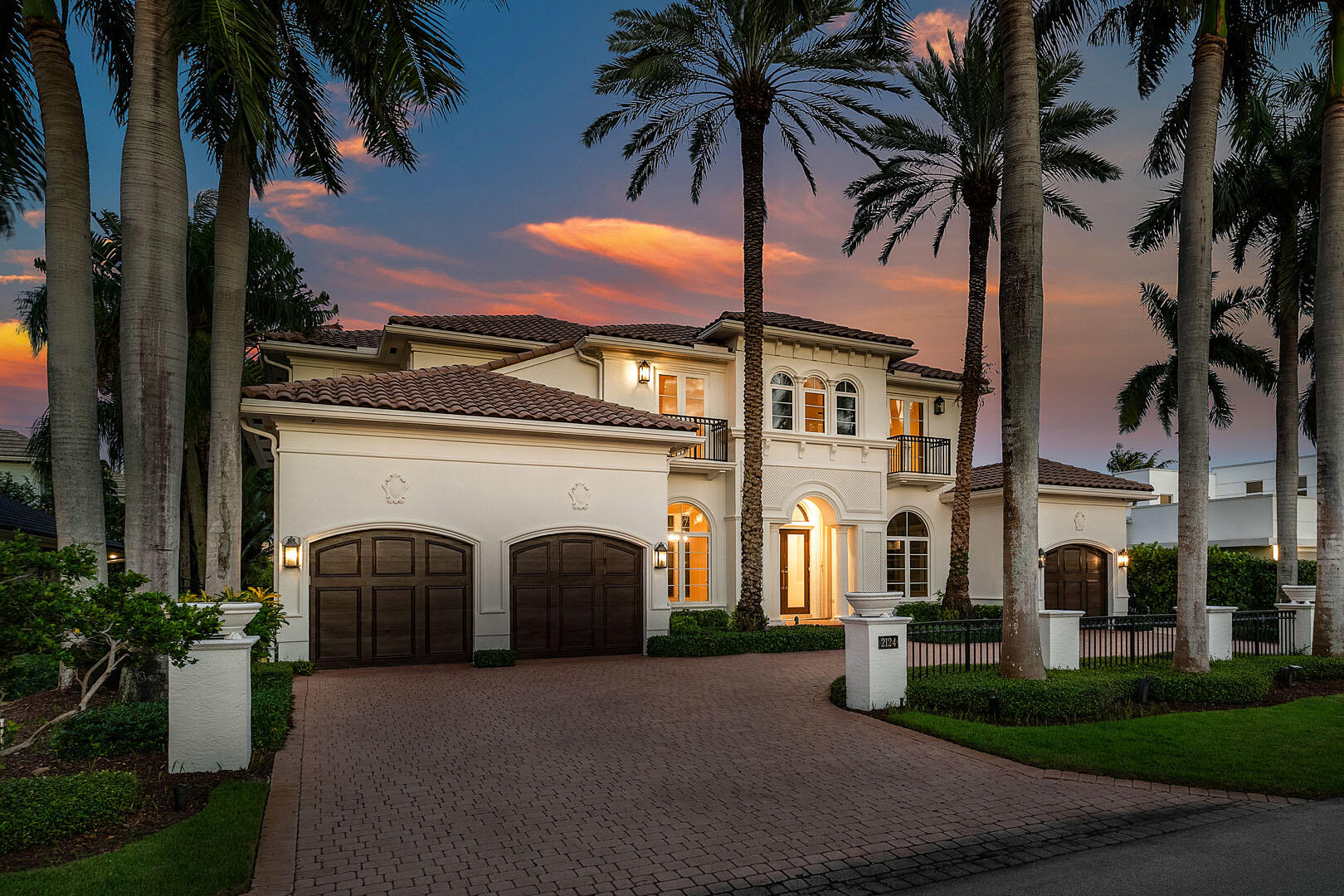 ROYAL PALM YACHT & COUNTRY CLUB - Residential