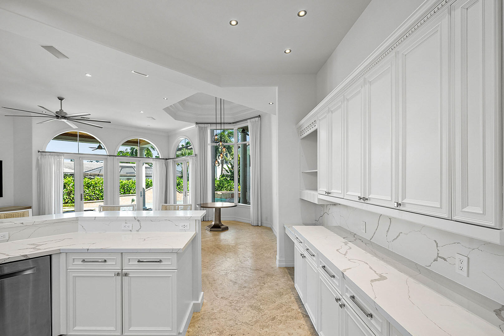 ROYAL PALM YACHT & COUNTRY CLUB - Residential