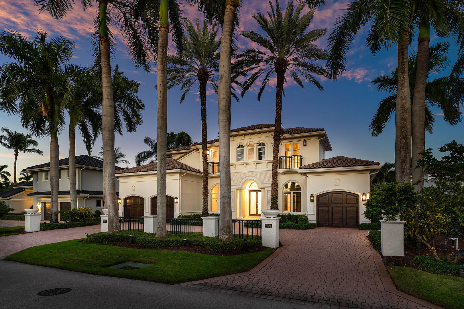ROYAL PALM YACHT & COUNTRY CLUB - Residential