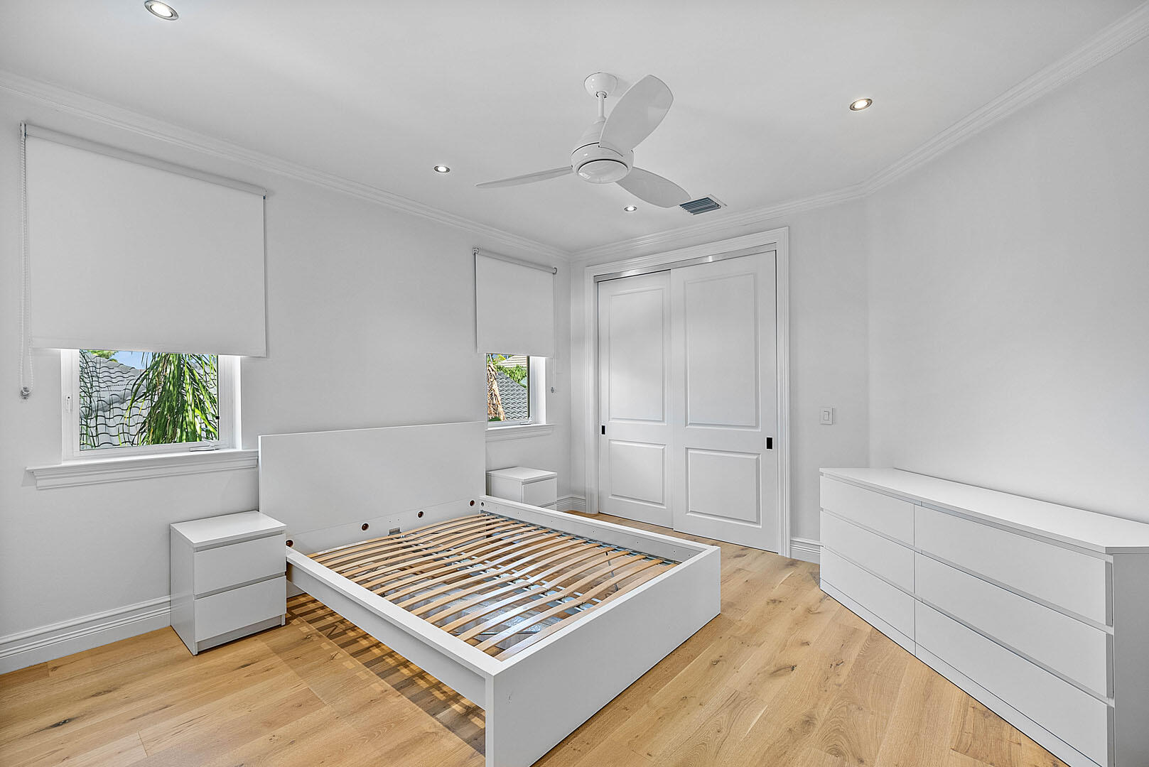 ROYAL PALM YACHT & COUNTRY CLUB - Residential