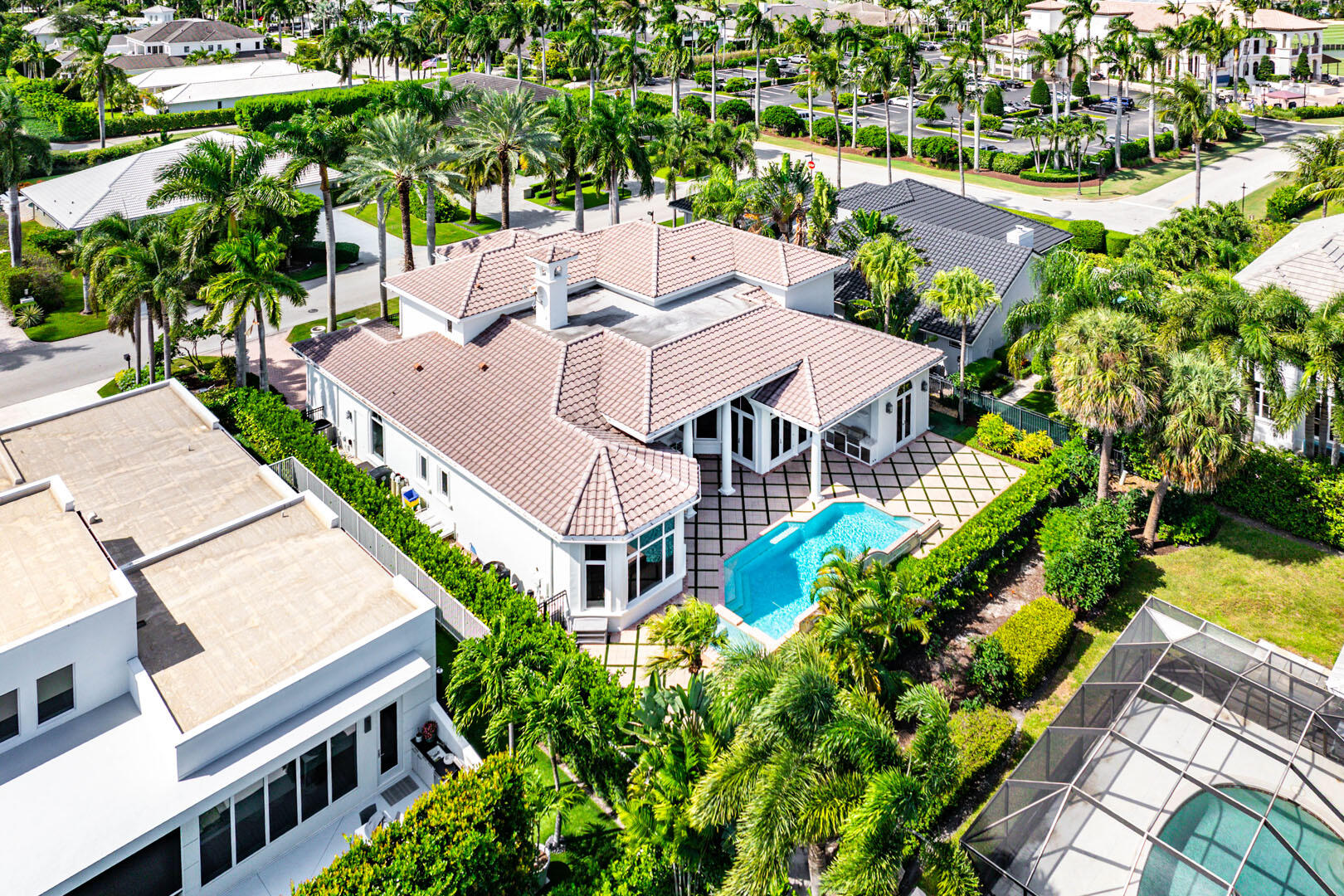 ROYAL PALM YACHT & COUNTRY CLUB - Residential