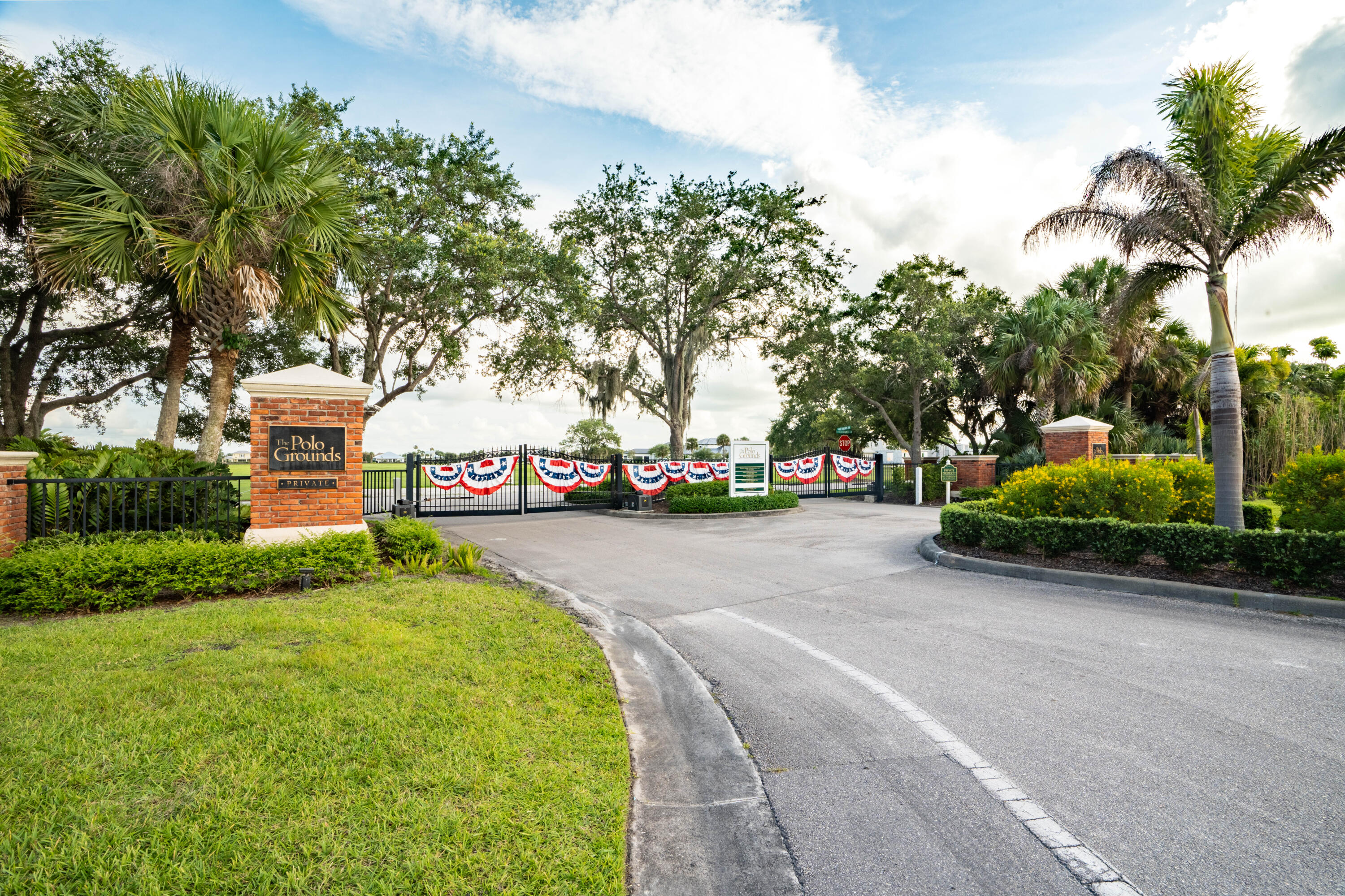 THE POLO GROUNDS AT POINTE WEST PD - Residential