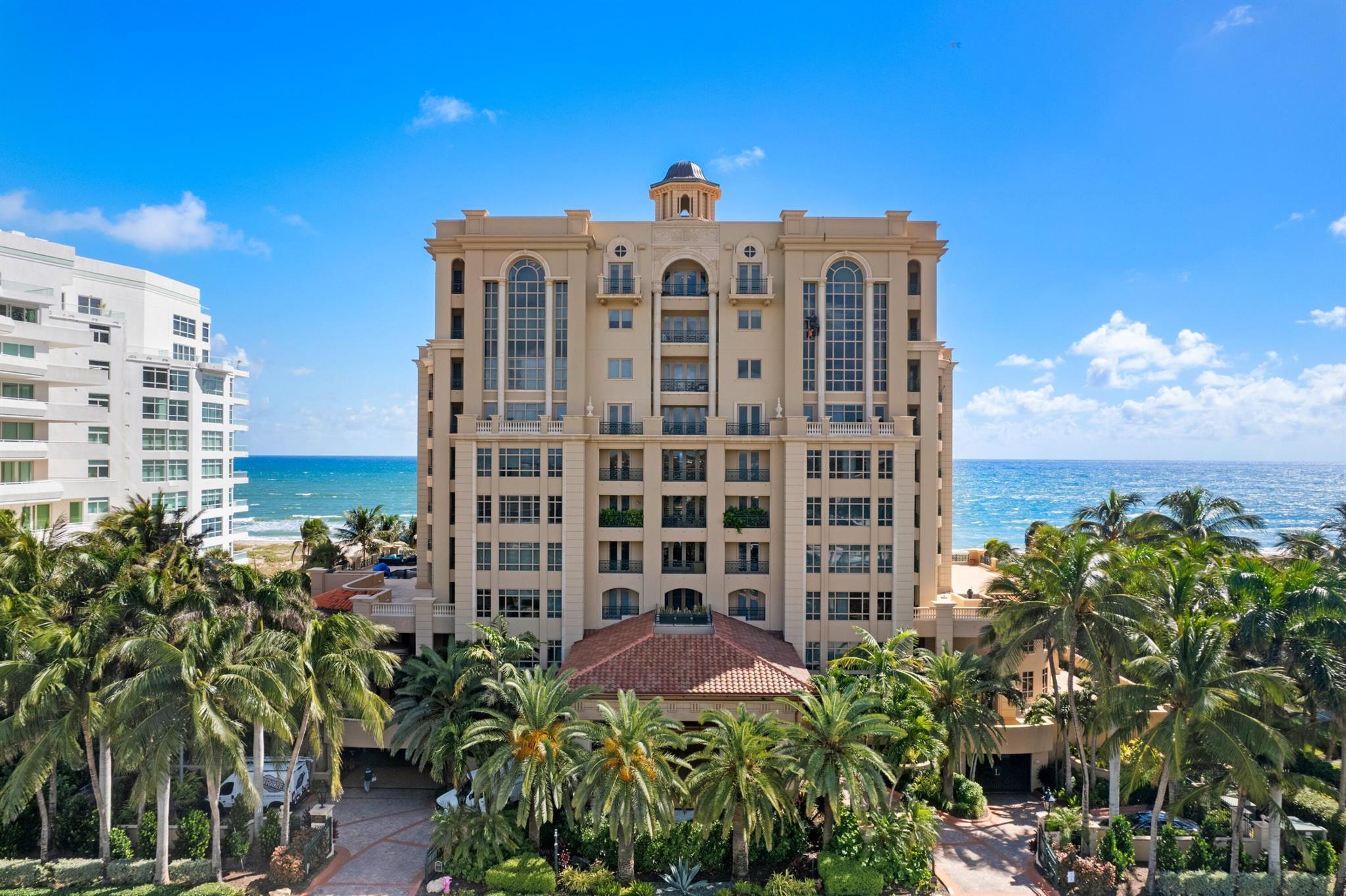 LUXURIA CONDO - Residential