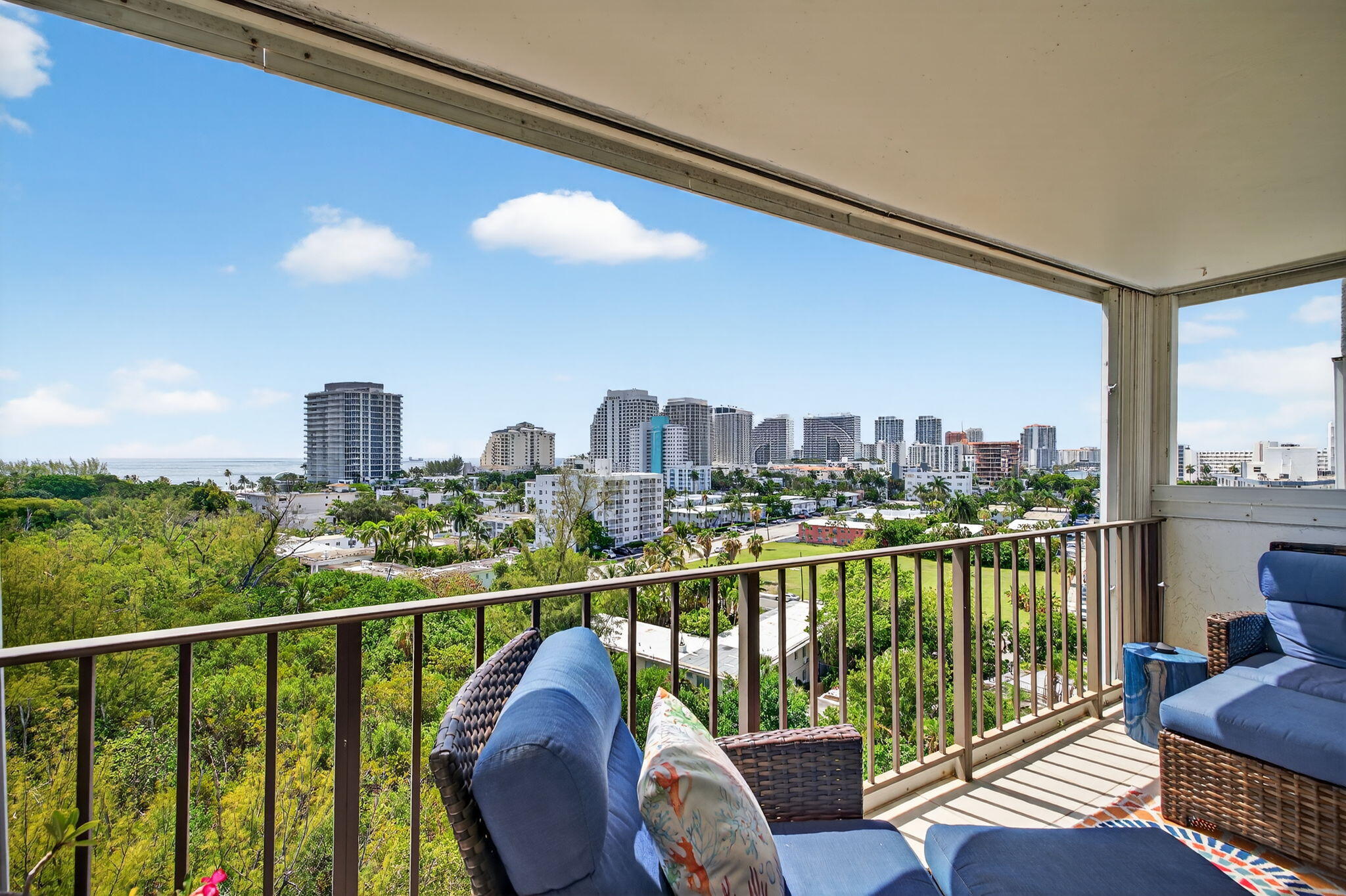 AMERICAS ON THE PARK CONDO - Residential