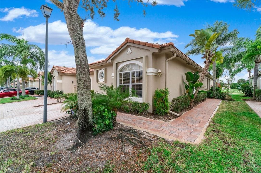 Mizner Pointe - Residential