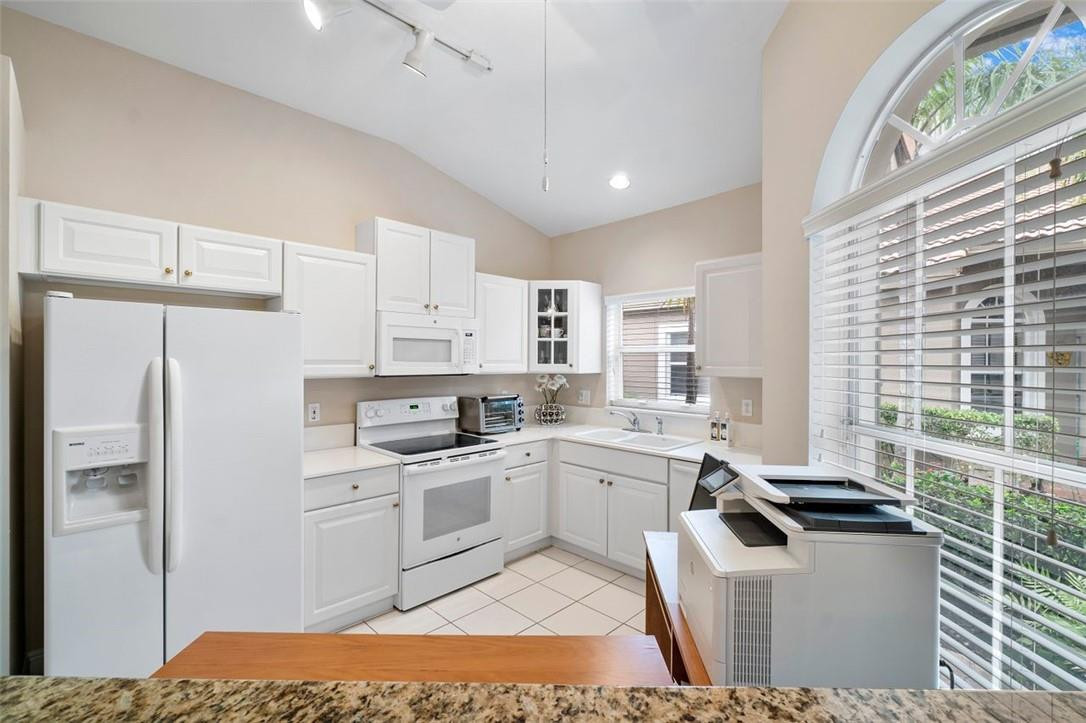 Mizner Pointe - Residential