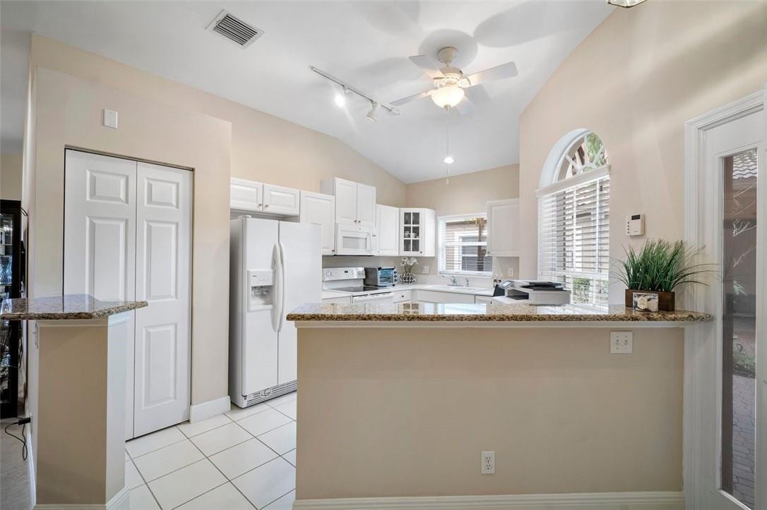 Mizner Pointe - Residential