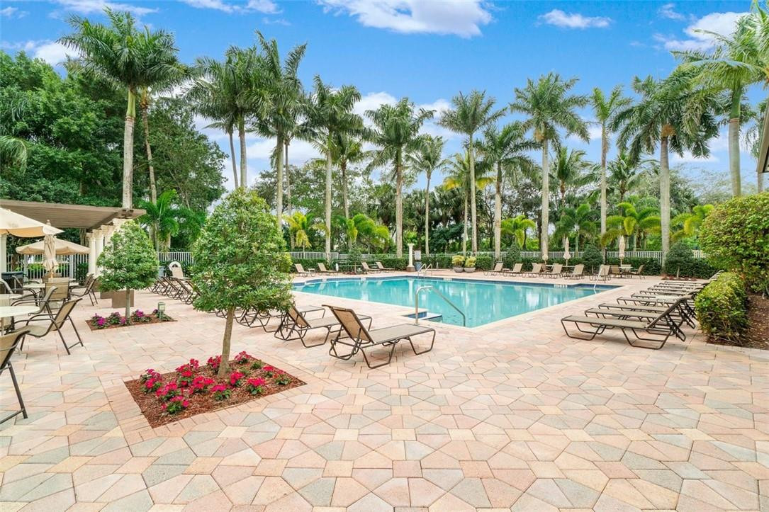 Mizner Pointe - Residential