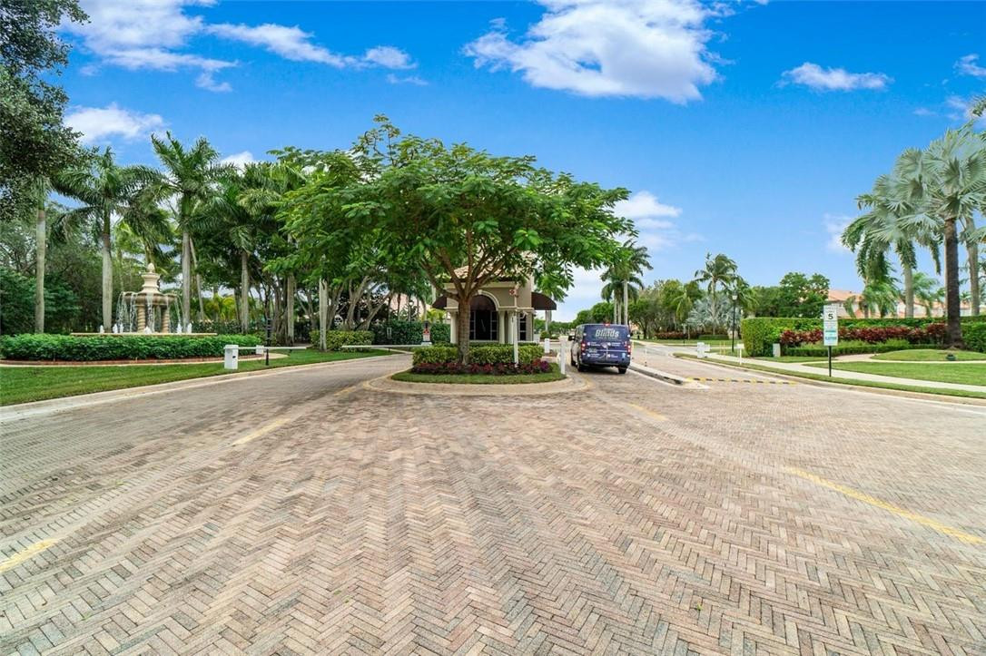 Mizner Pointe - Residential