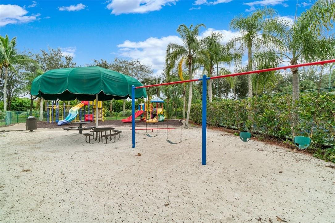 Mizner Pointe - Residential
