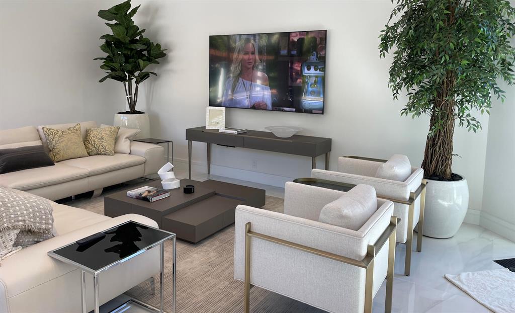 FOXE CHASE - Residential