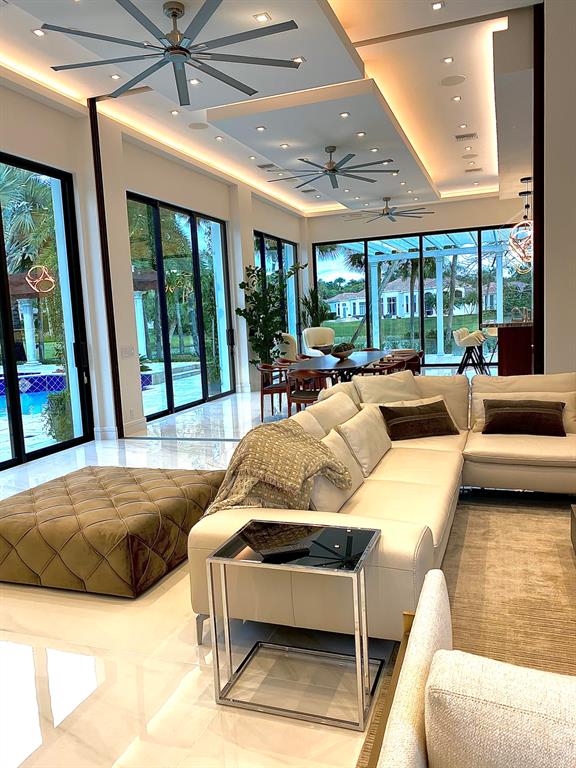 FOXE CHASE - Residential