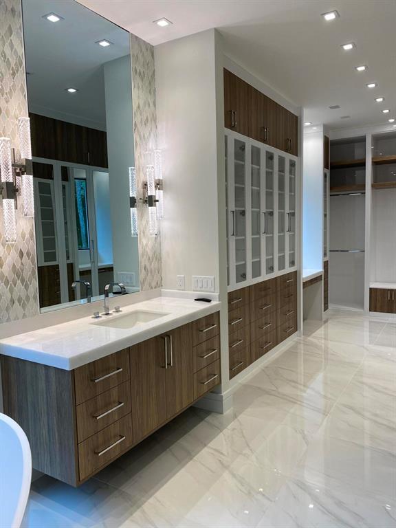 FOXE CHASE - Residential