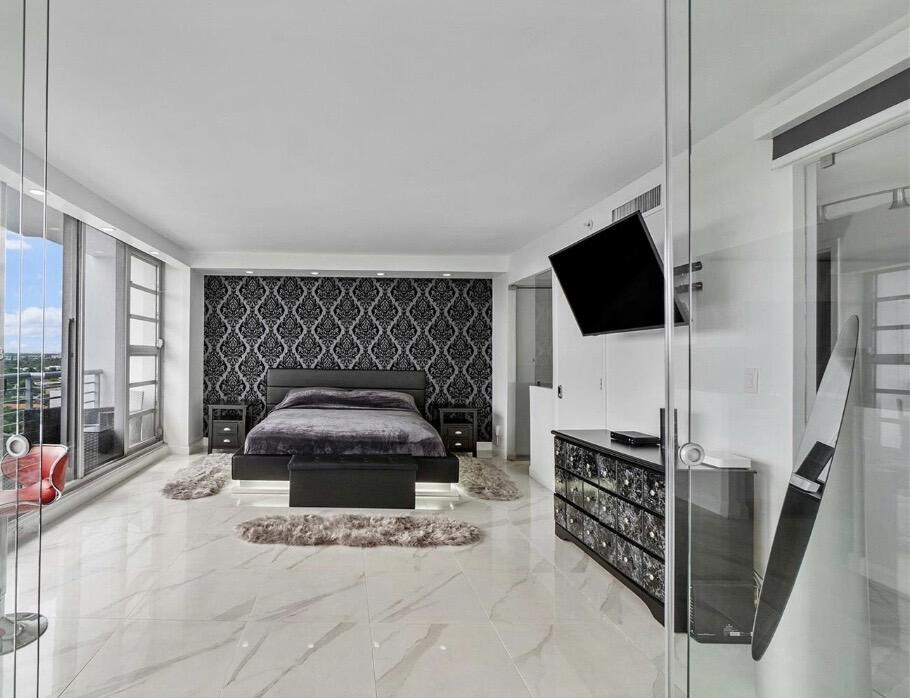 HOME TOWER CONDO - Residential
