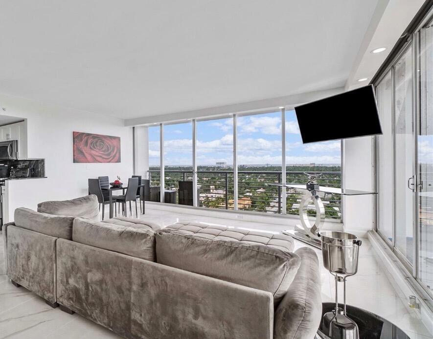 HOME TOWER CONDO - Residential
