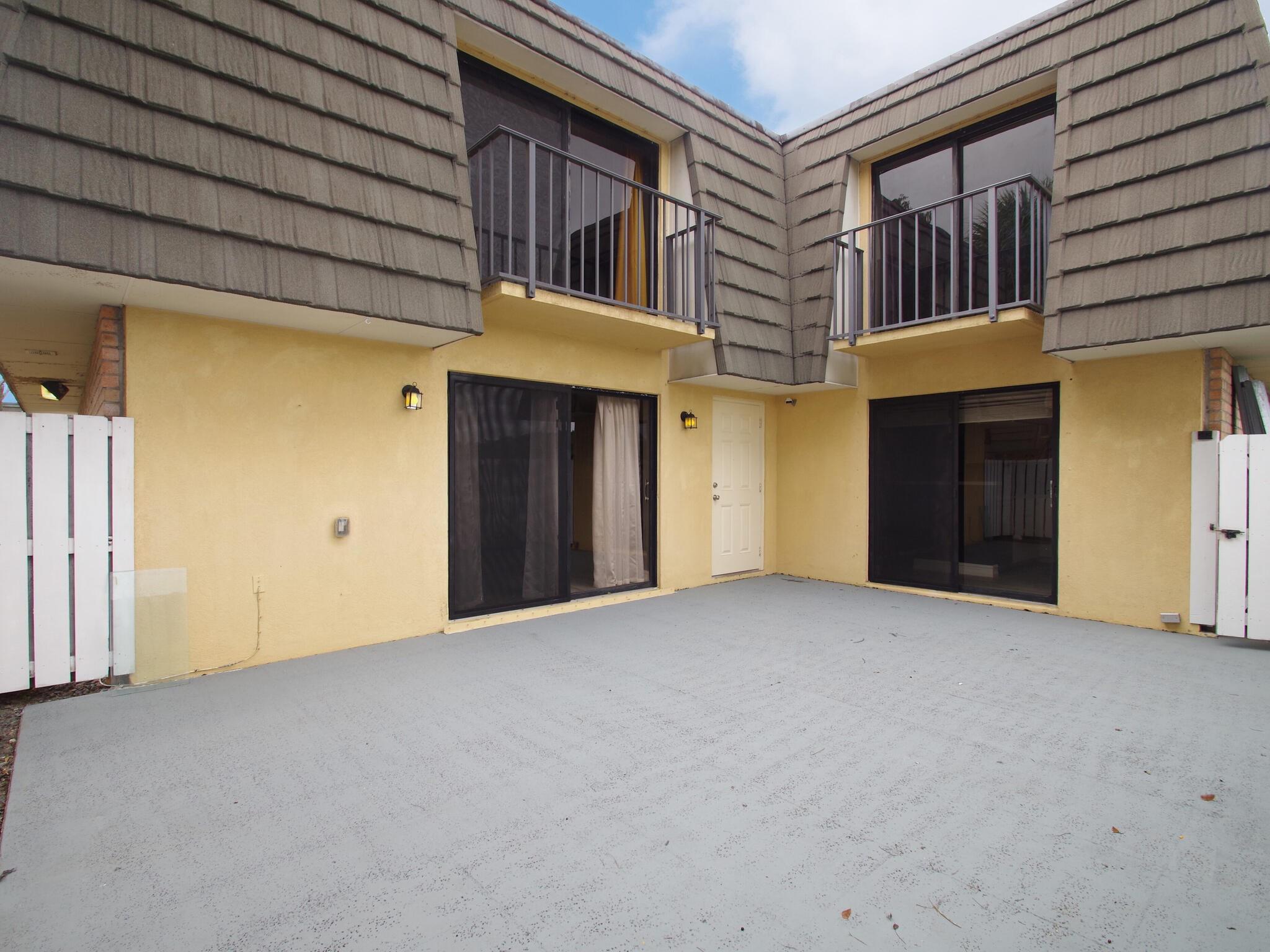 VILLAGE OF SANDALWOOD LAK - Residential