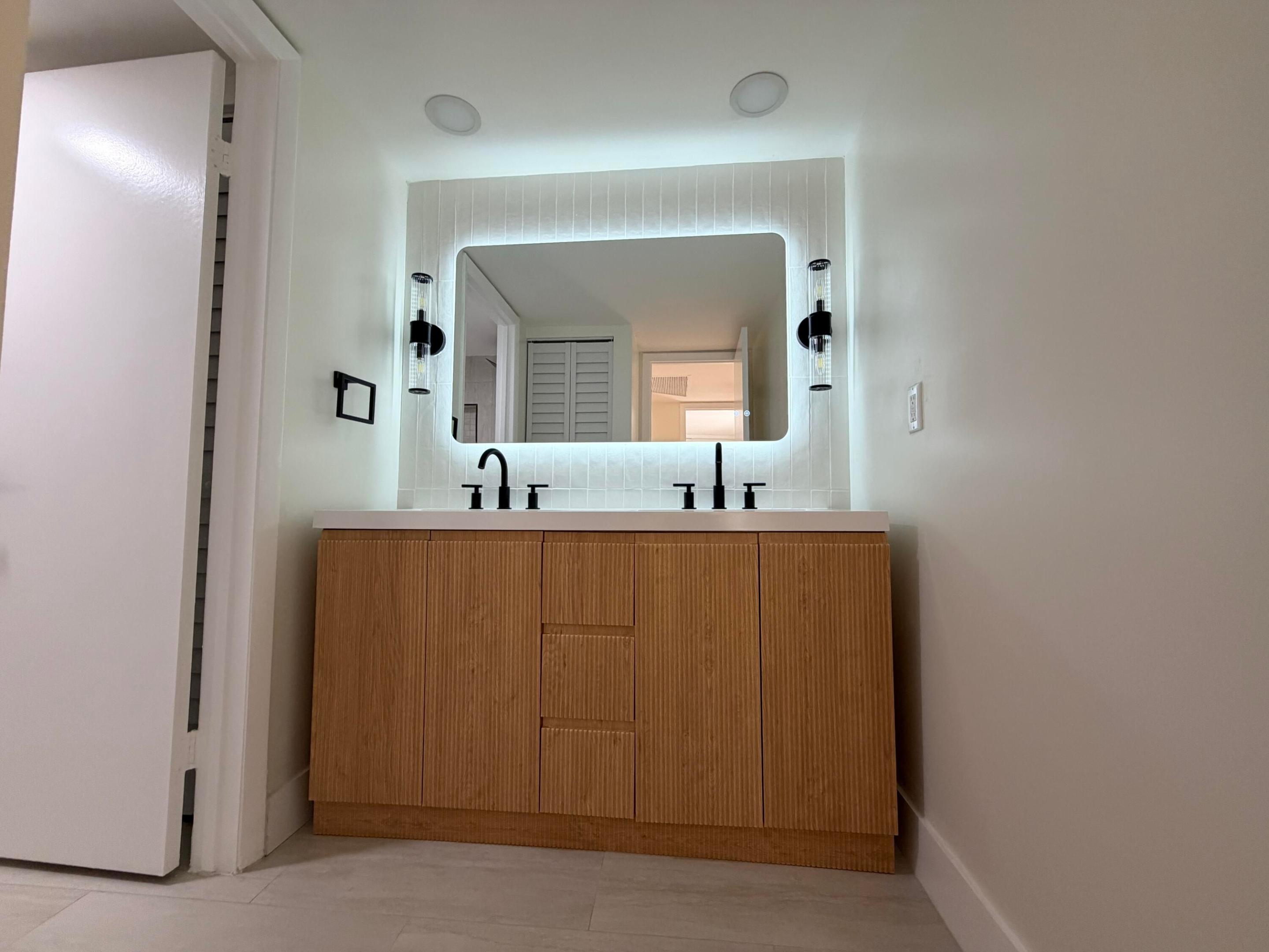 LAKEWOOD OF PALM SPRINGS - Residential
