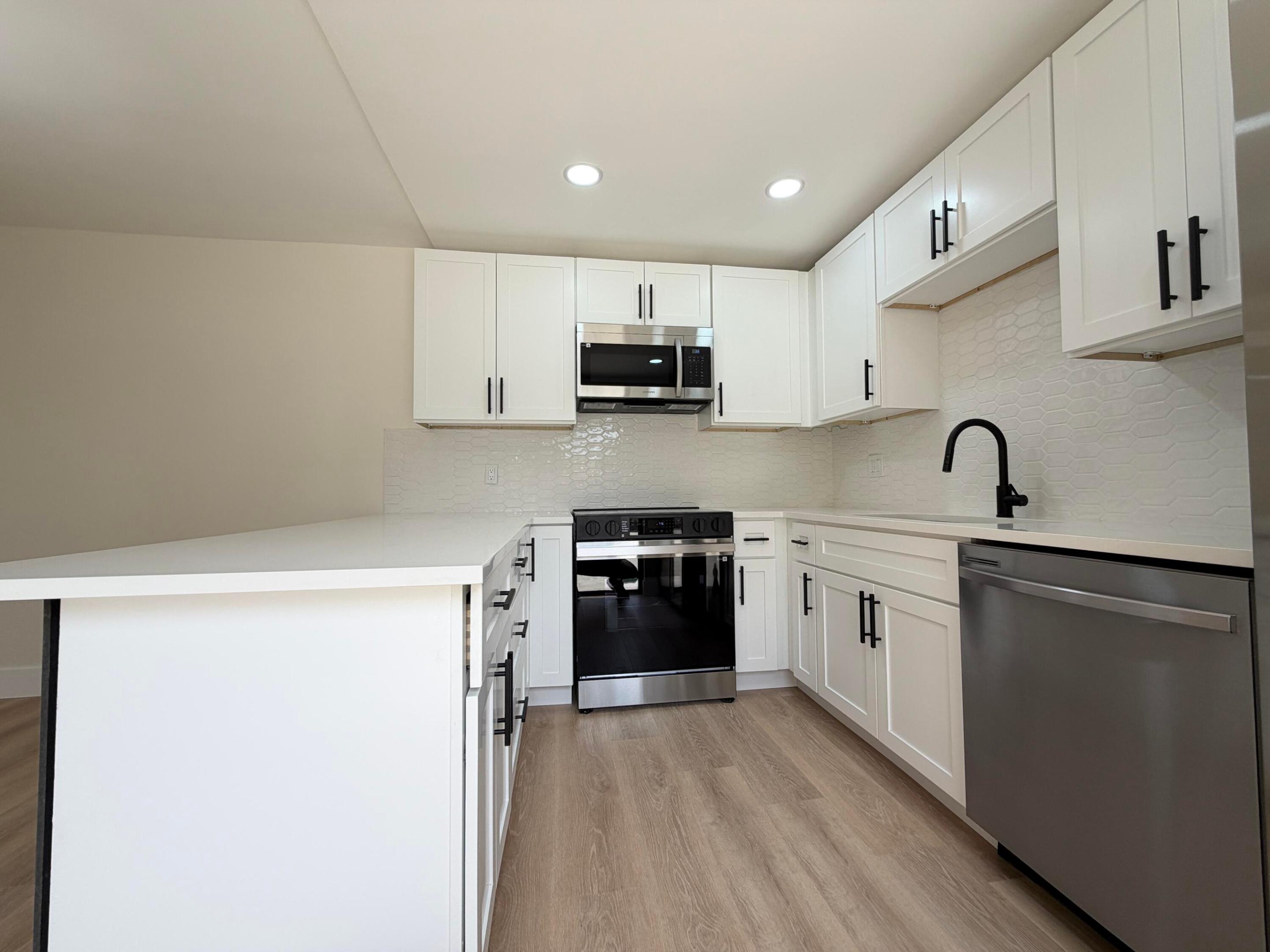 LAKEWOOD OF PALM SPRINGS - Residential