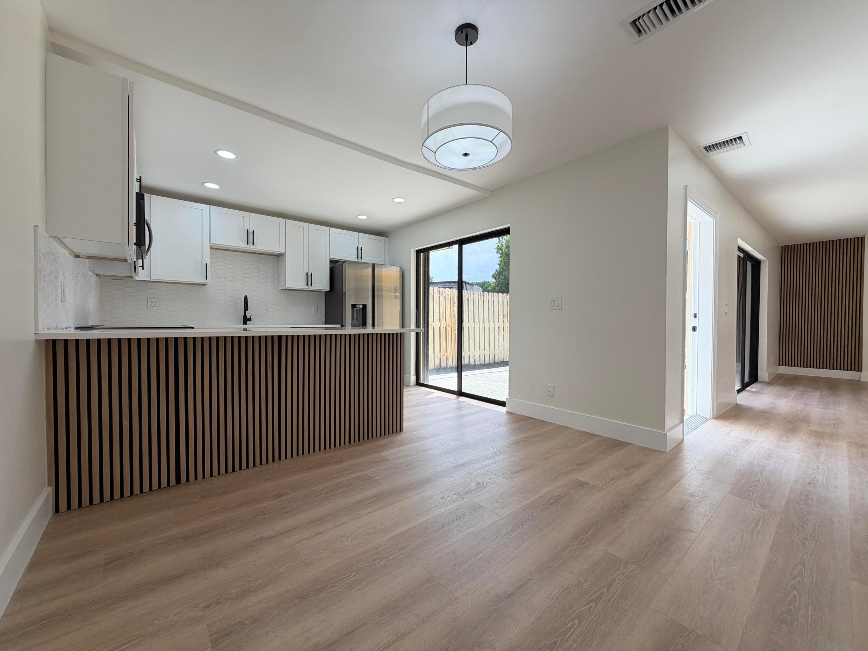 LAKEWOOD OF PALM SPRINGS - Residential