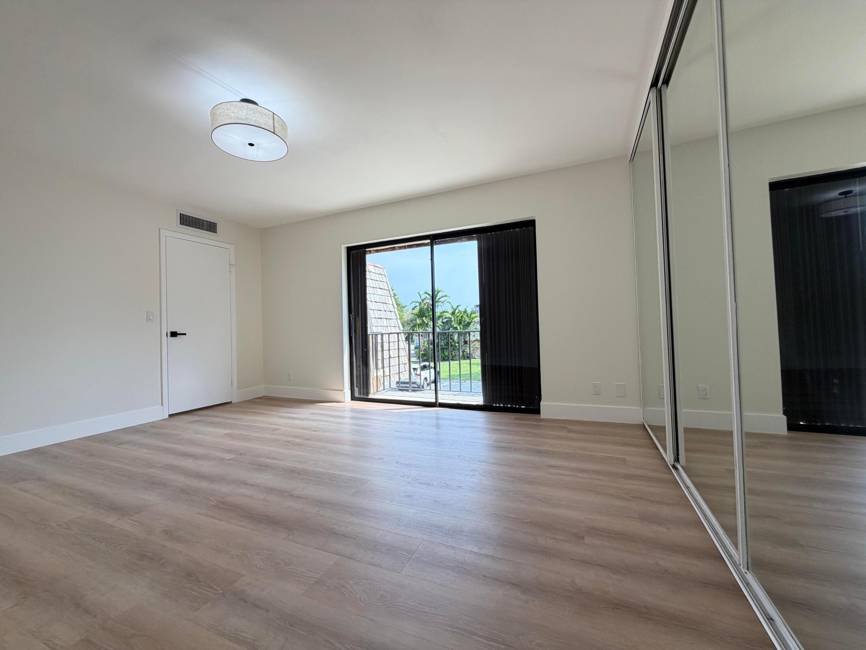 LAKEWOOD OF PALM SPRINGS - Residential