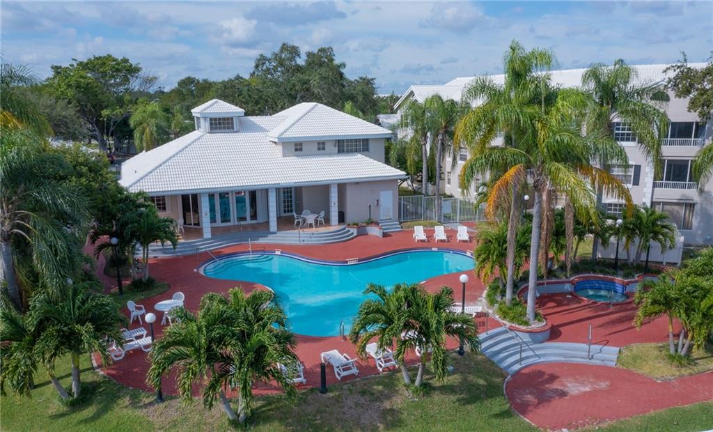 Lakeview Club - Residential