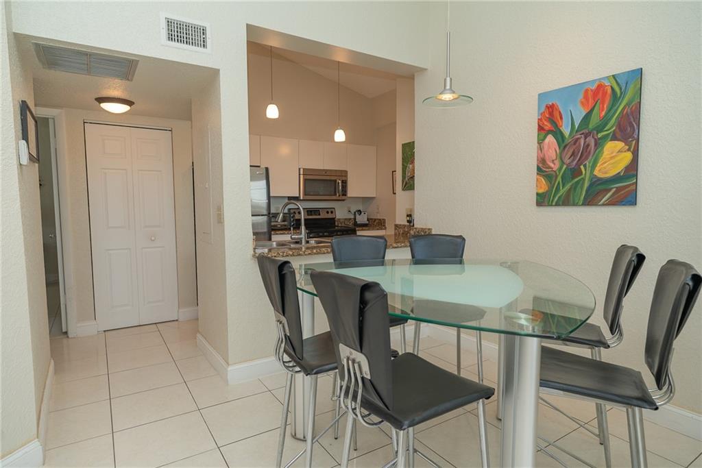 Lakeview Club - Residential