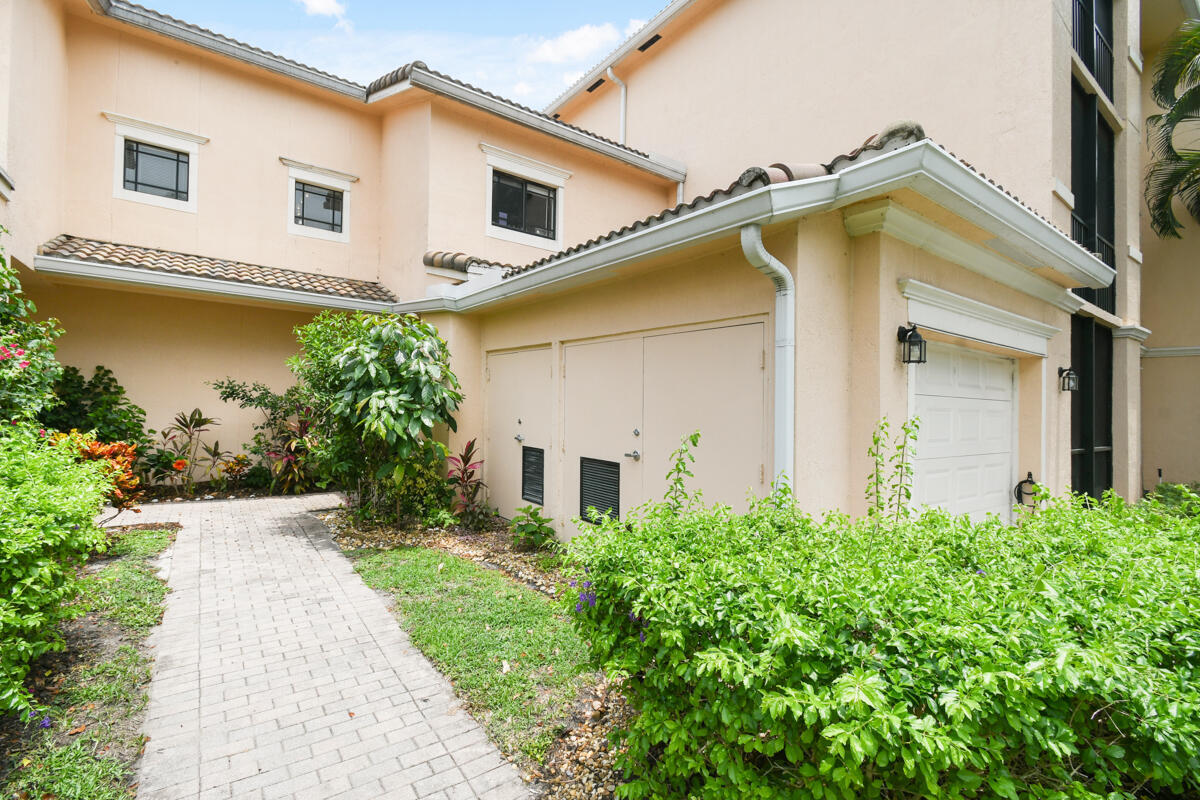 SAN MATERA THE GARDENS CONDO - Residential Lease