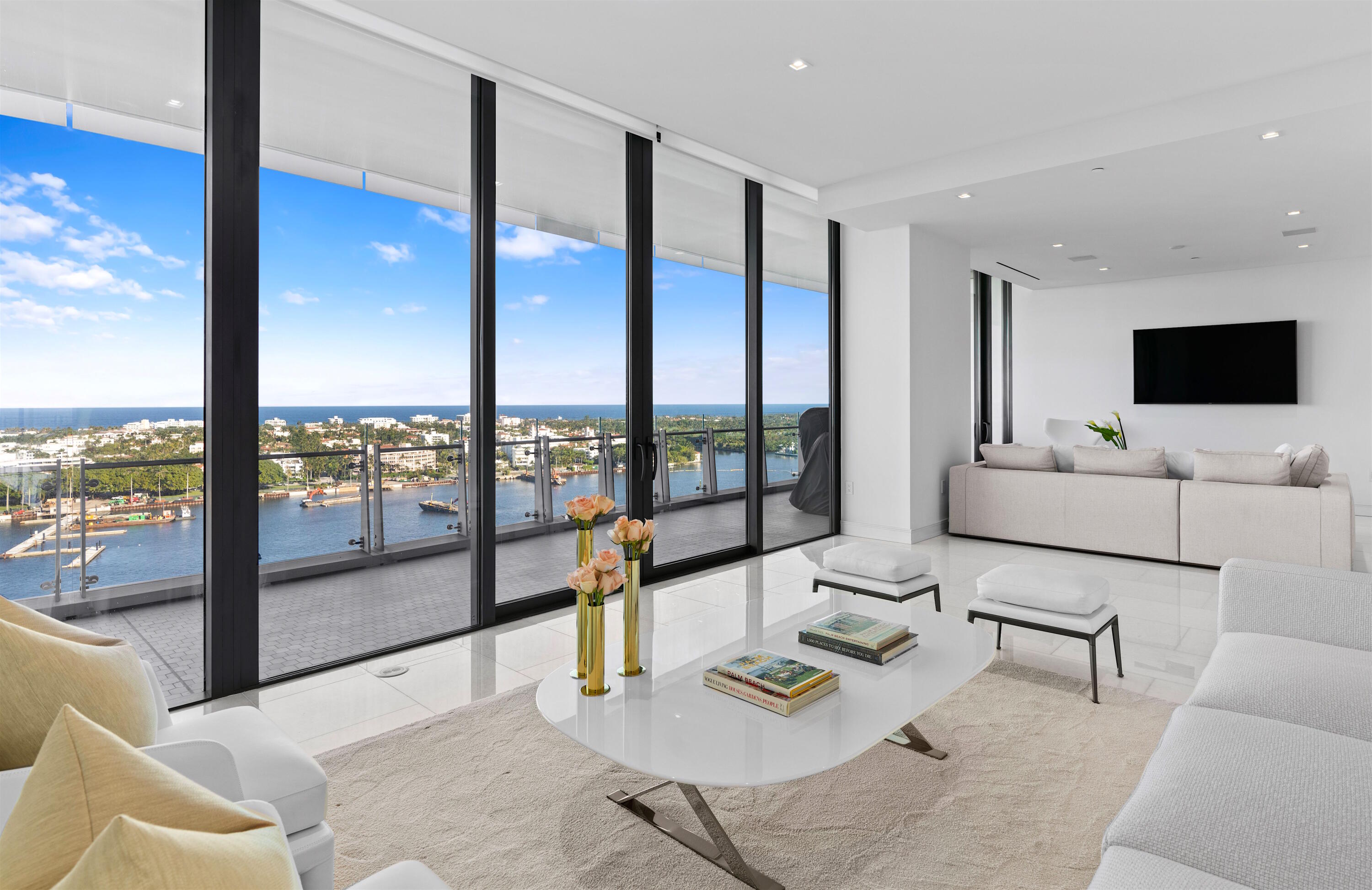 BRISTOL CONDO - Residential