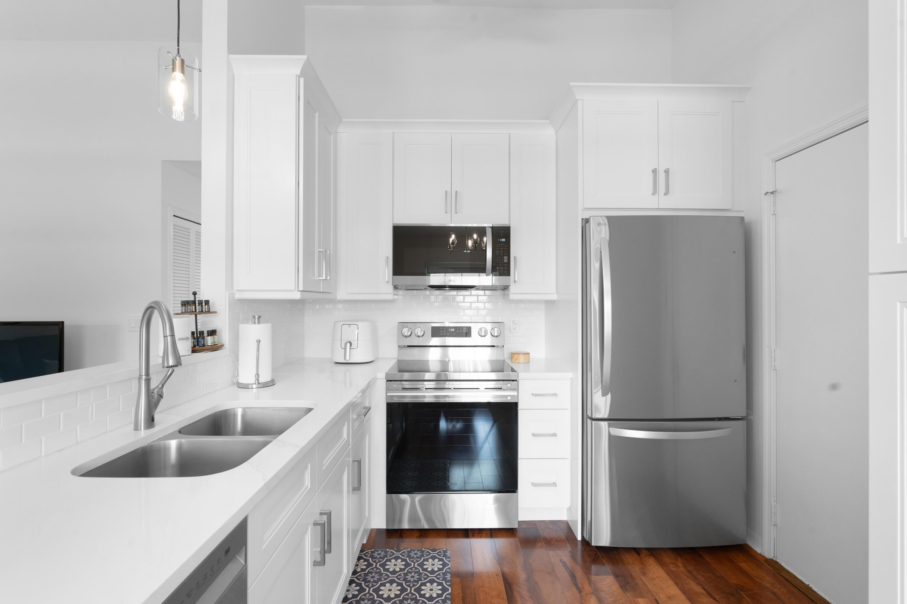 COUNTERPOINT ESTATES 14 - Residential