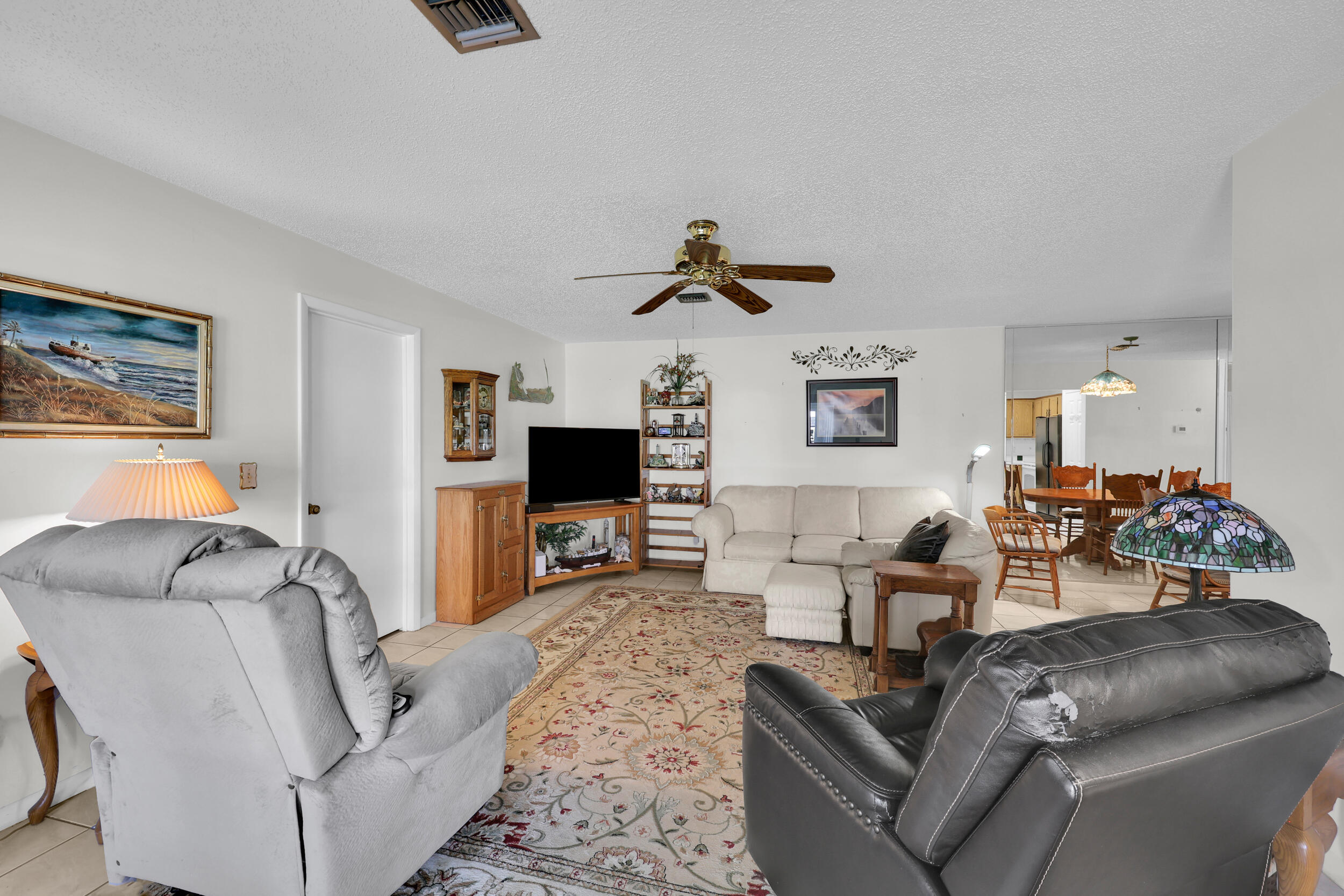 THE GROVE CONDOMINIUM SECTION 1 - Residential