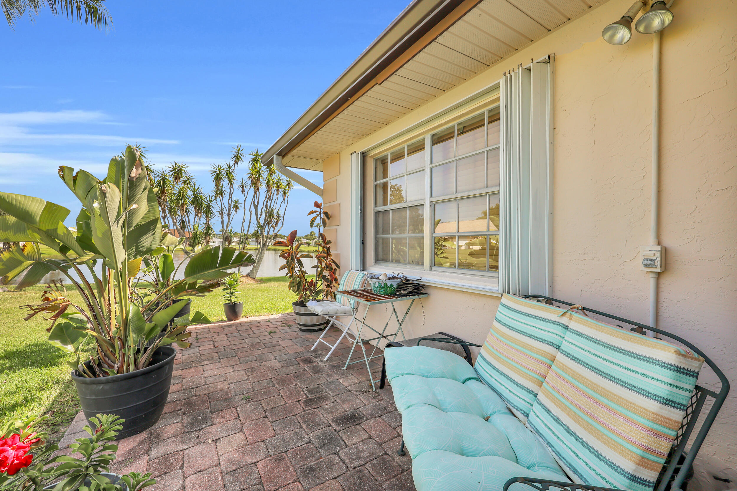 THE GROVE CONDOMINIUM SECTION 1 - Residential