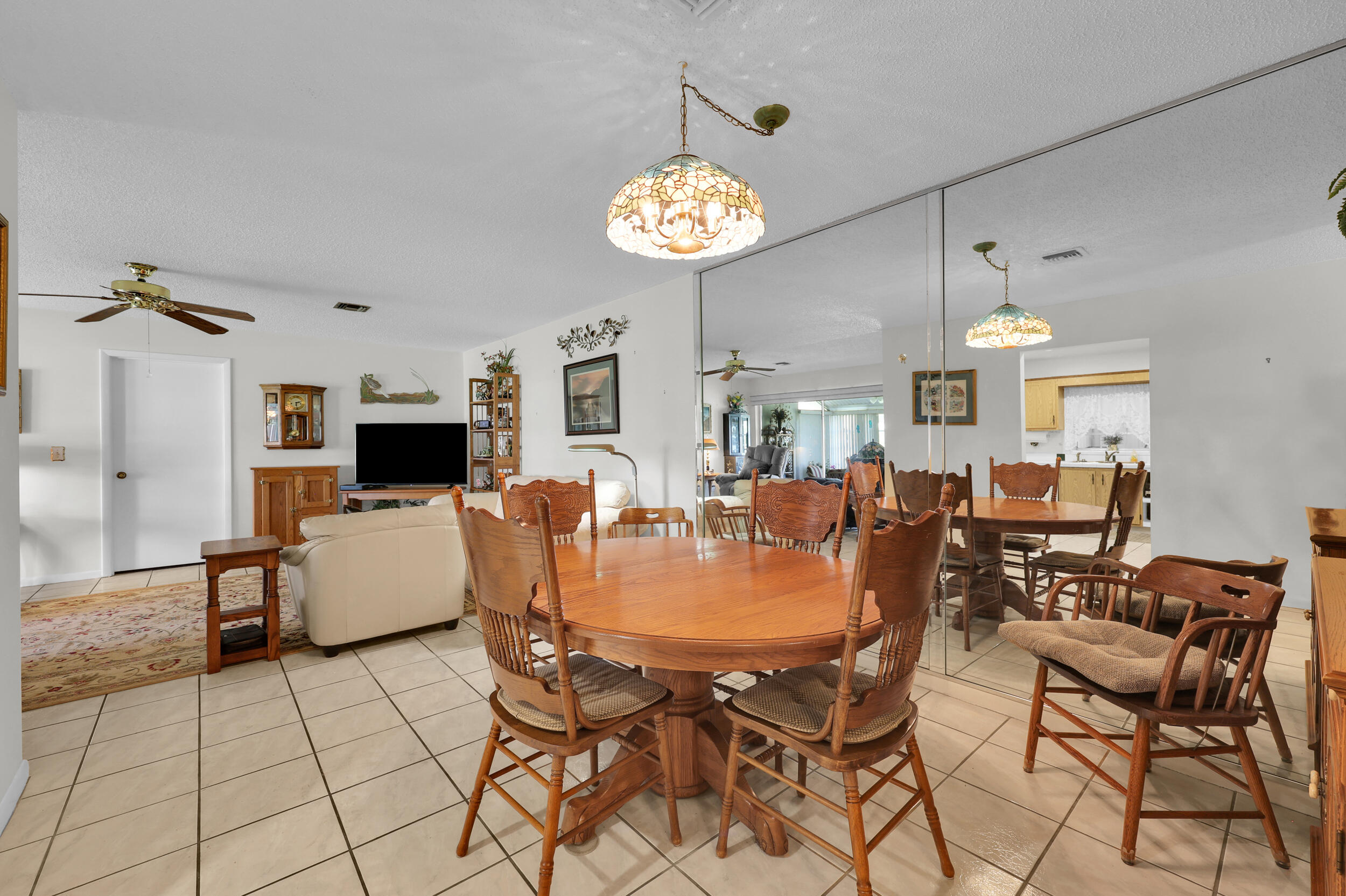 THE GROVE CONDOMINIUM SECTION 1 - Residential