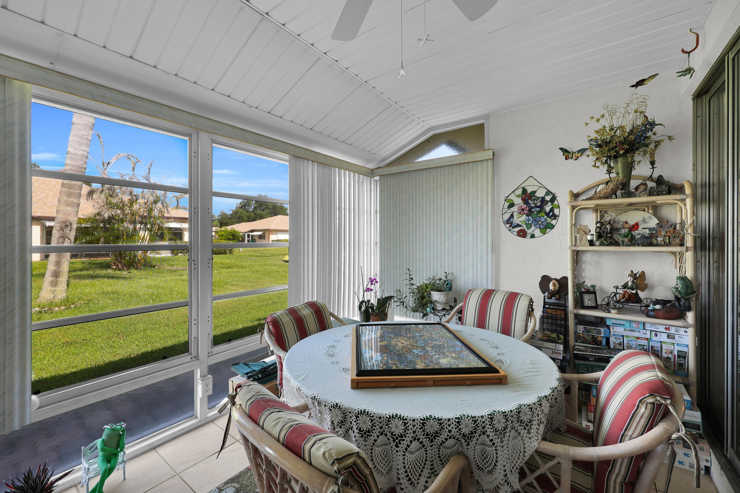 THE GROVE CONDOMINIUM SECTION 1 - Residential