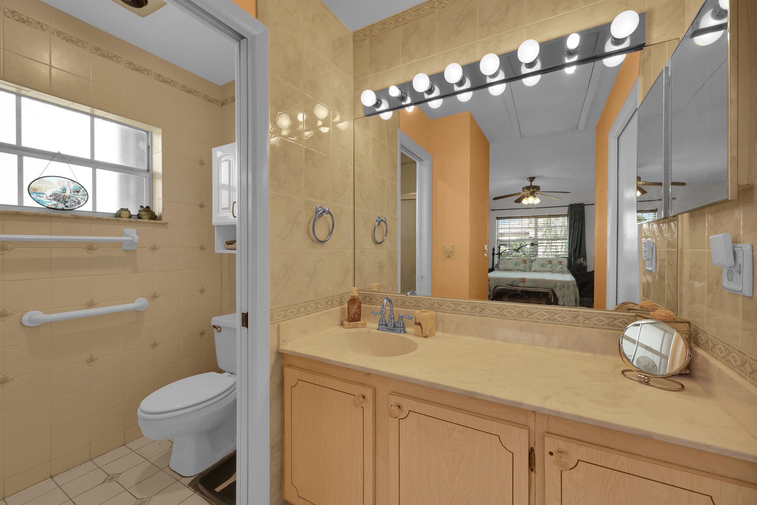 THE GROVE CONDOMINIUM SECTION 1 - Residential