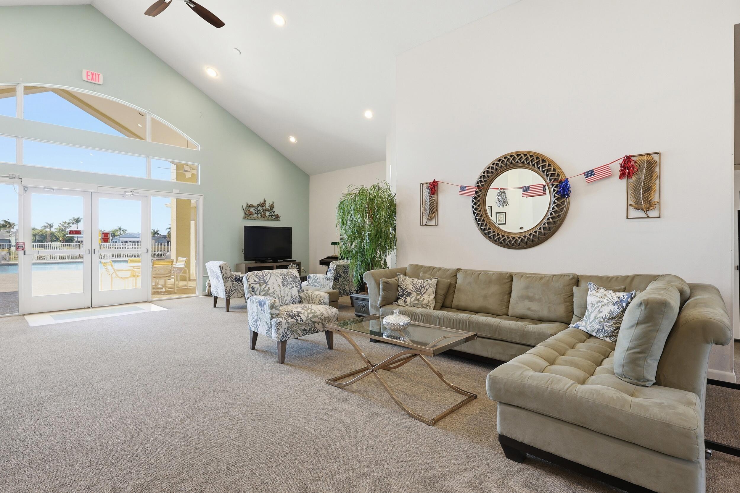 THE GROVE CONDOMINIUM SECTION 1 - Residential