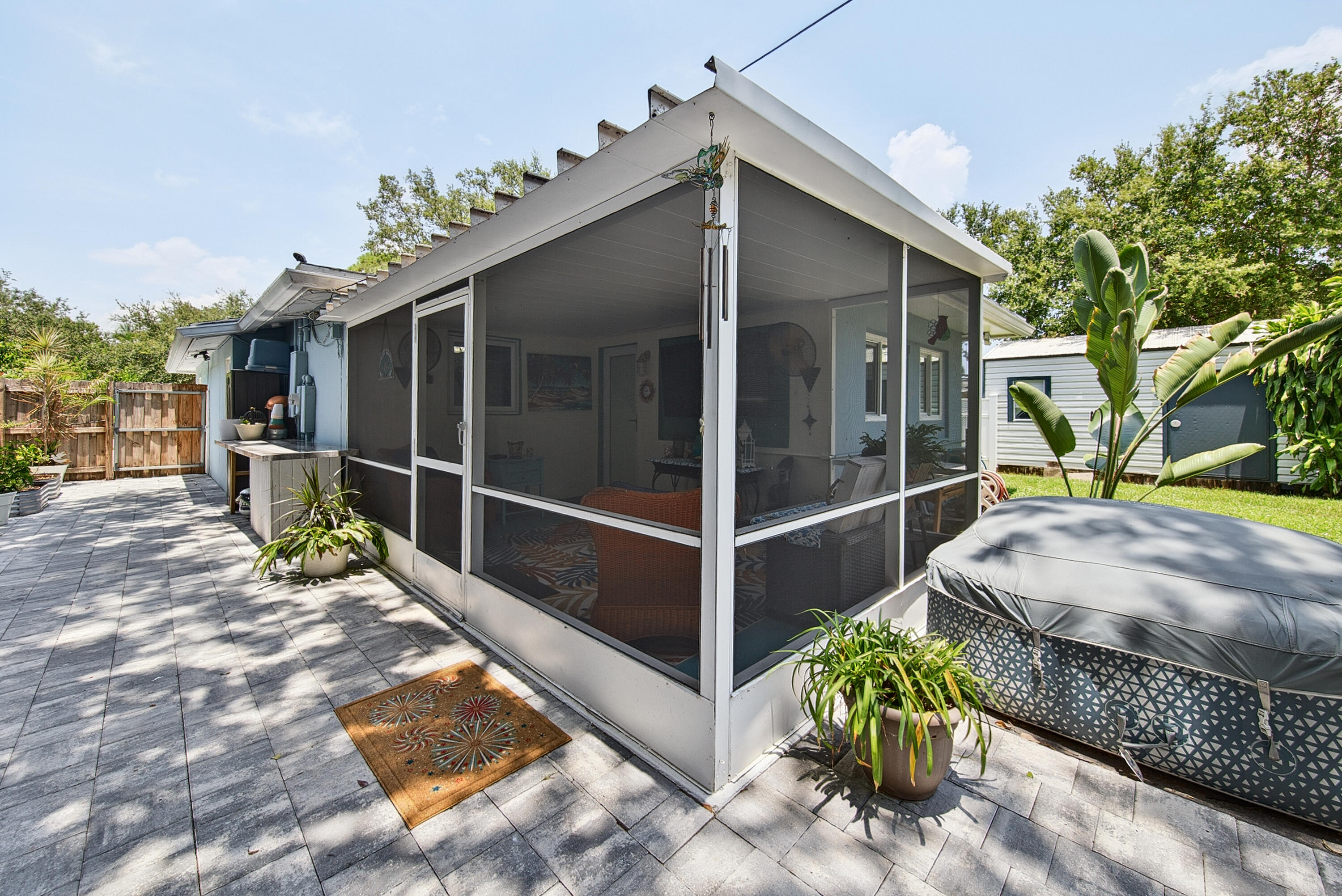 RIVERLAND VILLAGE SEC 1-REPLAT - Residential